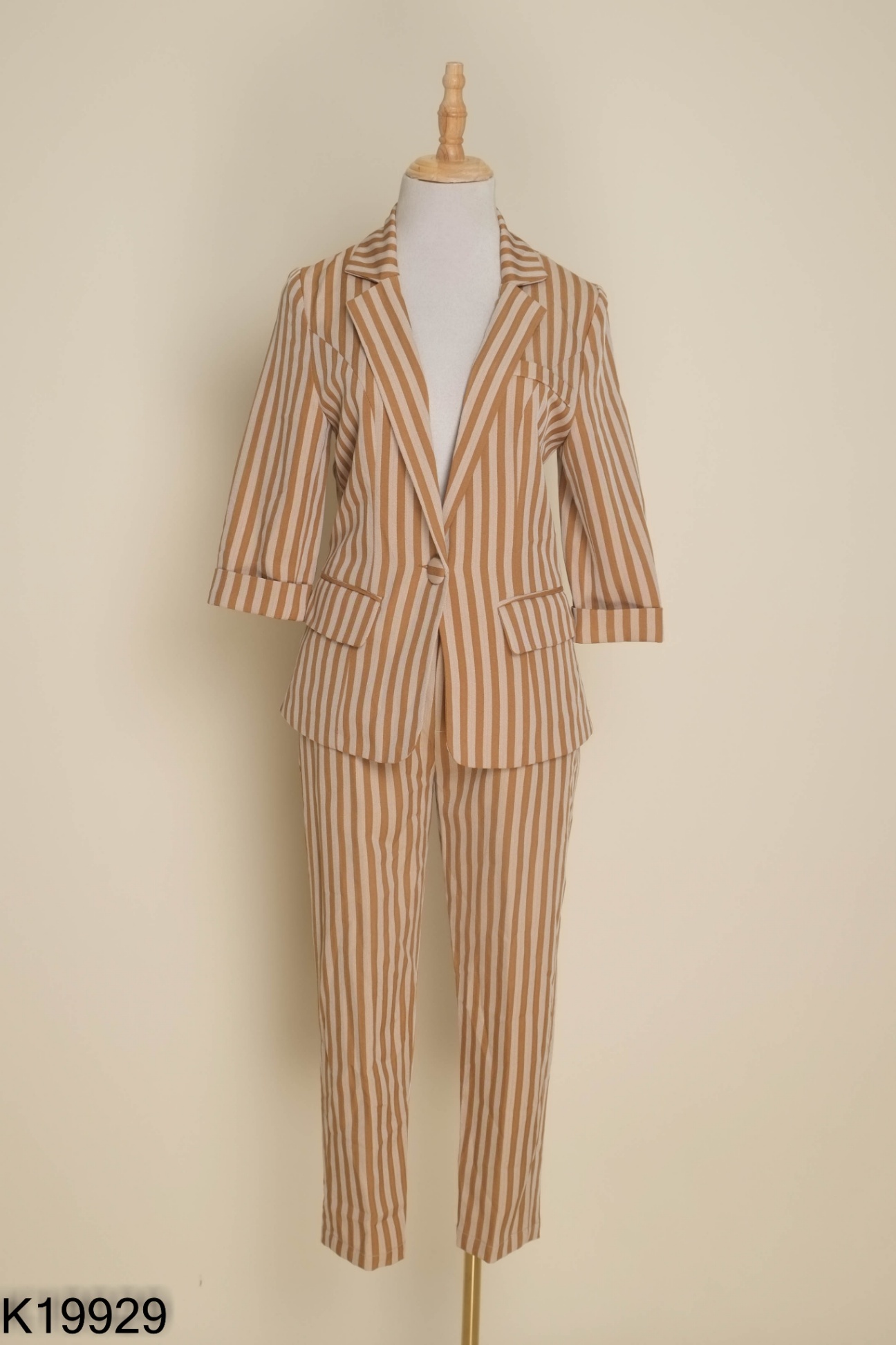 SET Blazer khuy bọc + quần dài nâu kẻ be