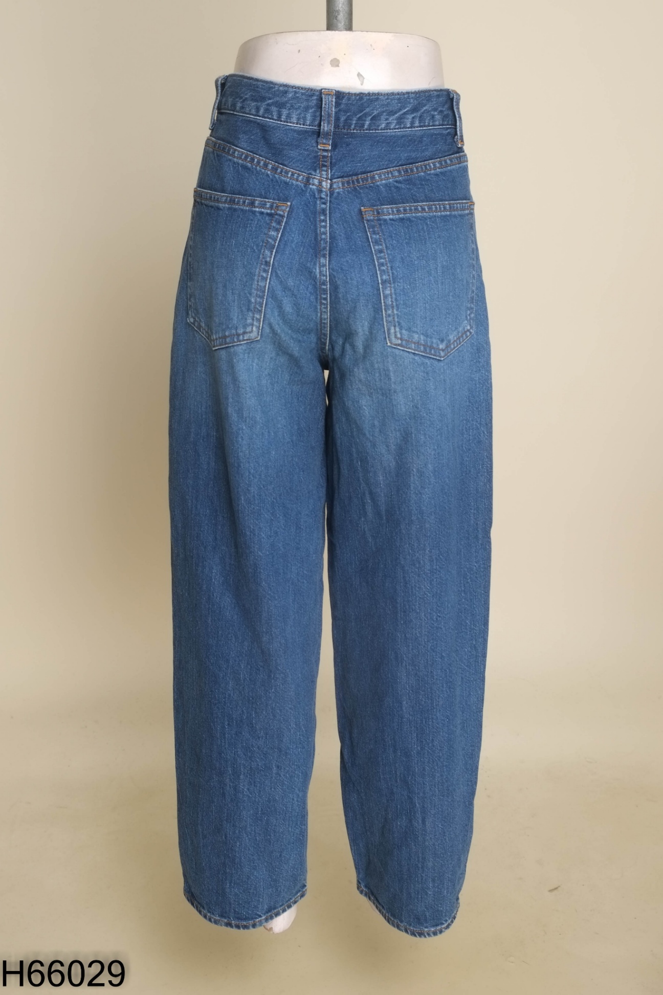 Quần jeans GU xanh trơn