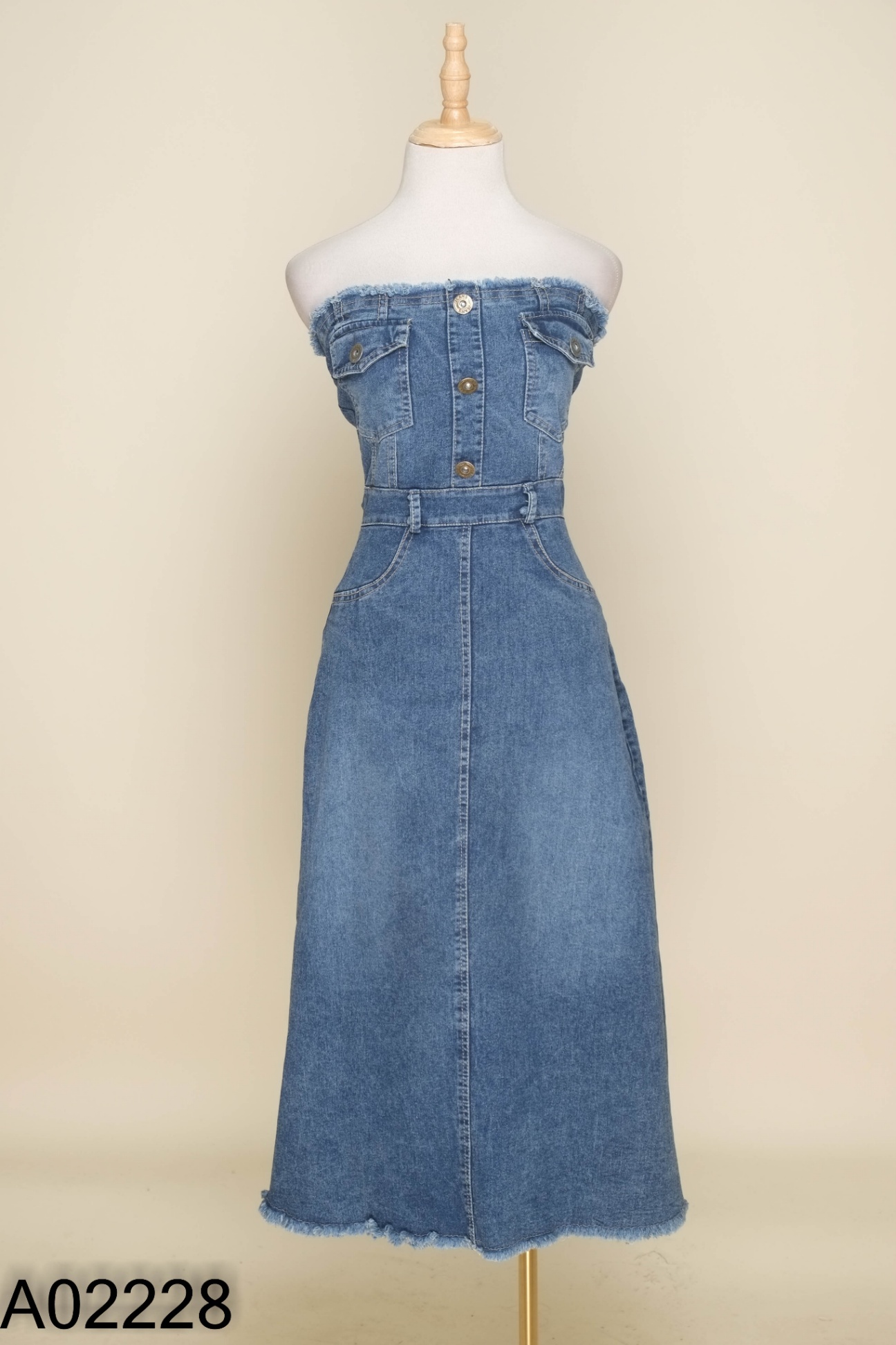Váy quây jeans xanh tua rua