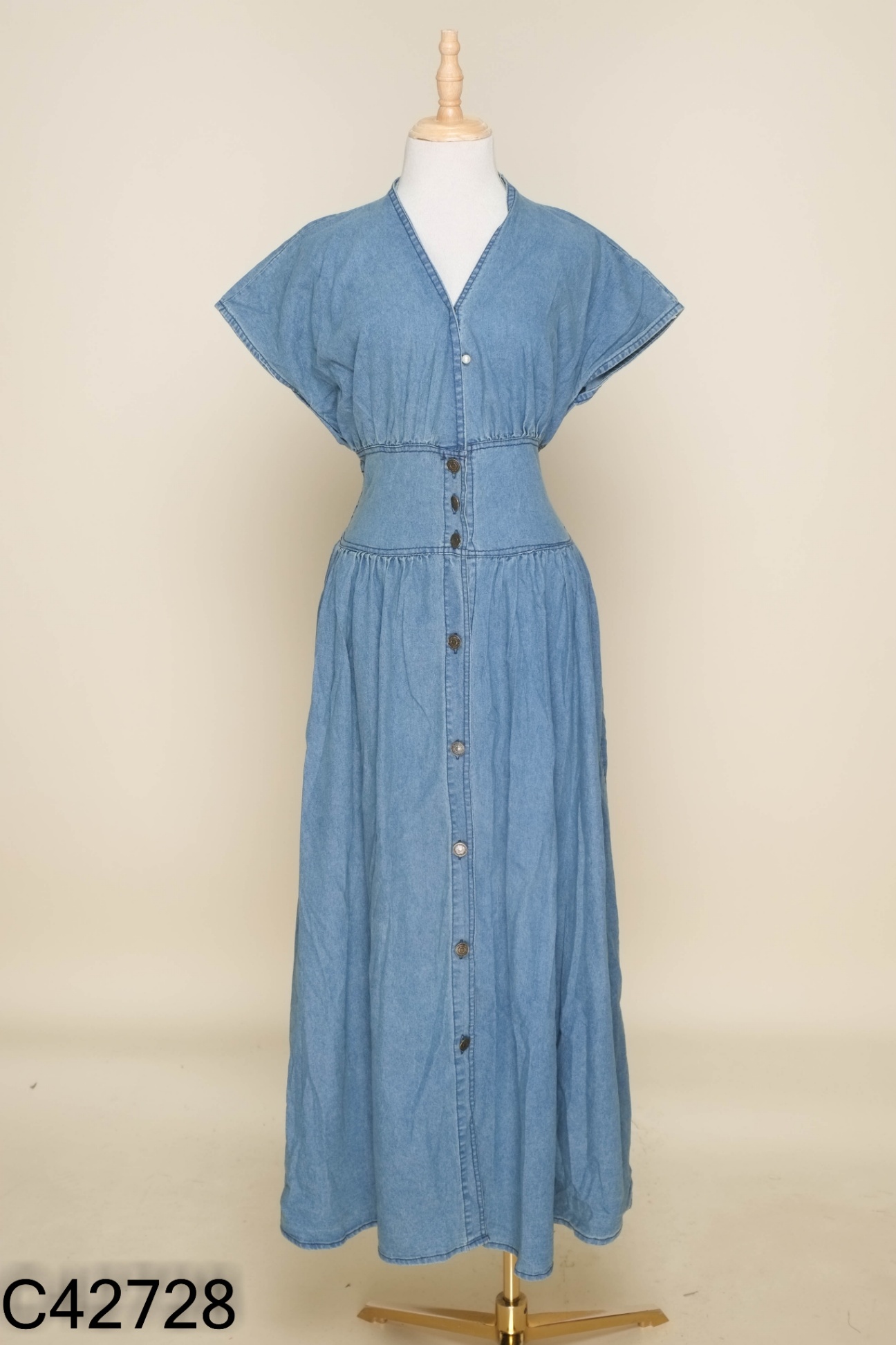 NEWTAG Váy COLYN jeans xanh cài khuy