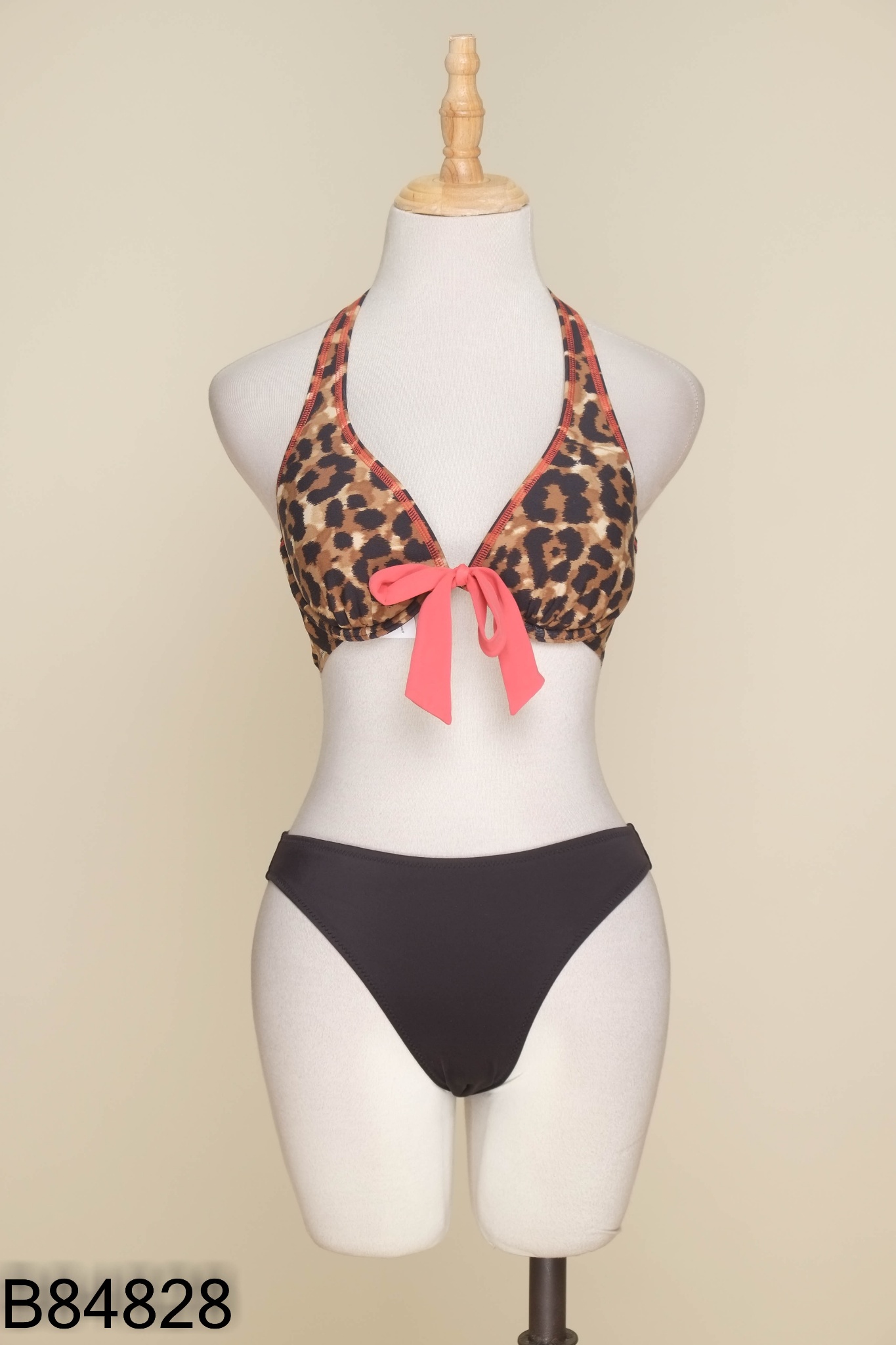 Set bikini SEEKERS da beo quần đen