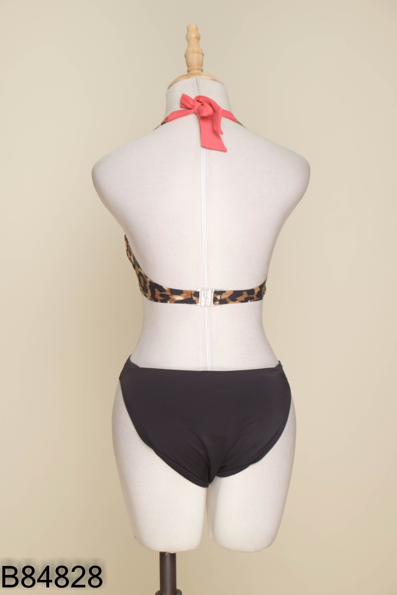 Set bikini SEEKERS da beo quần đen