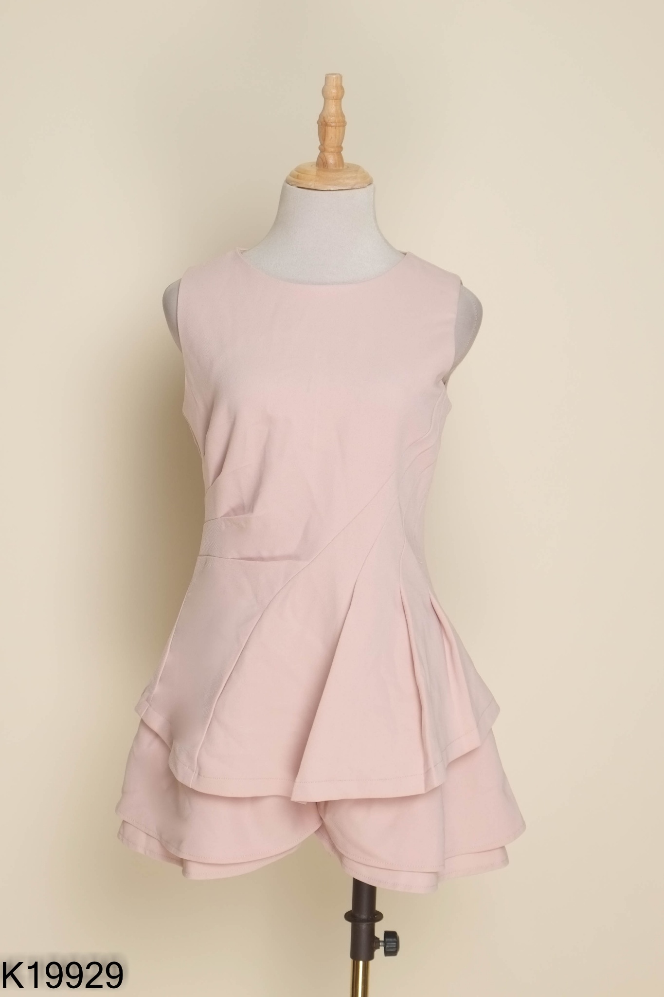 SET TOPSHOP Áo sát nách + quần giả váy be trơn