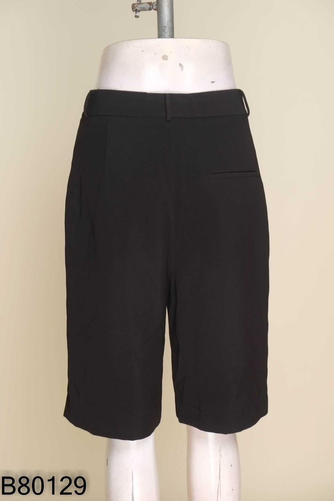 Quần shorts BASICBAE.98 lửng đen