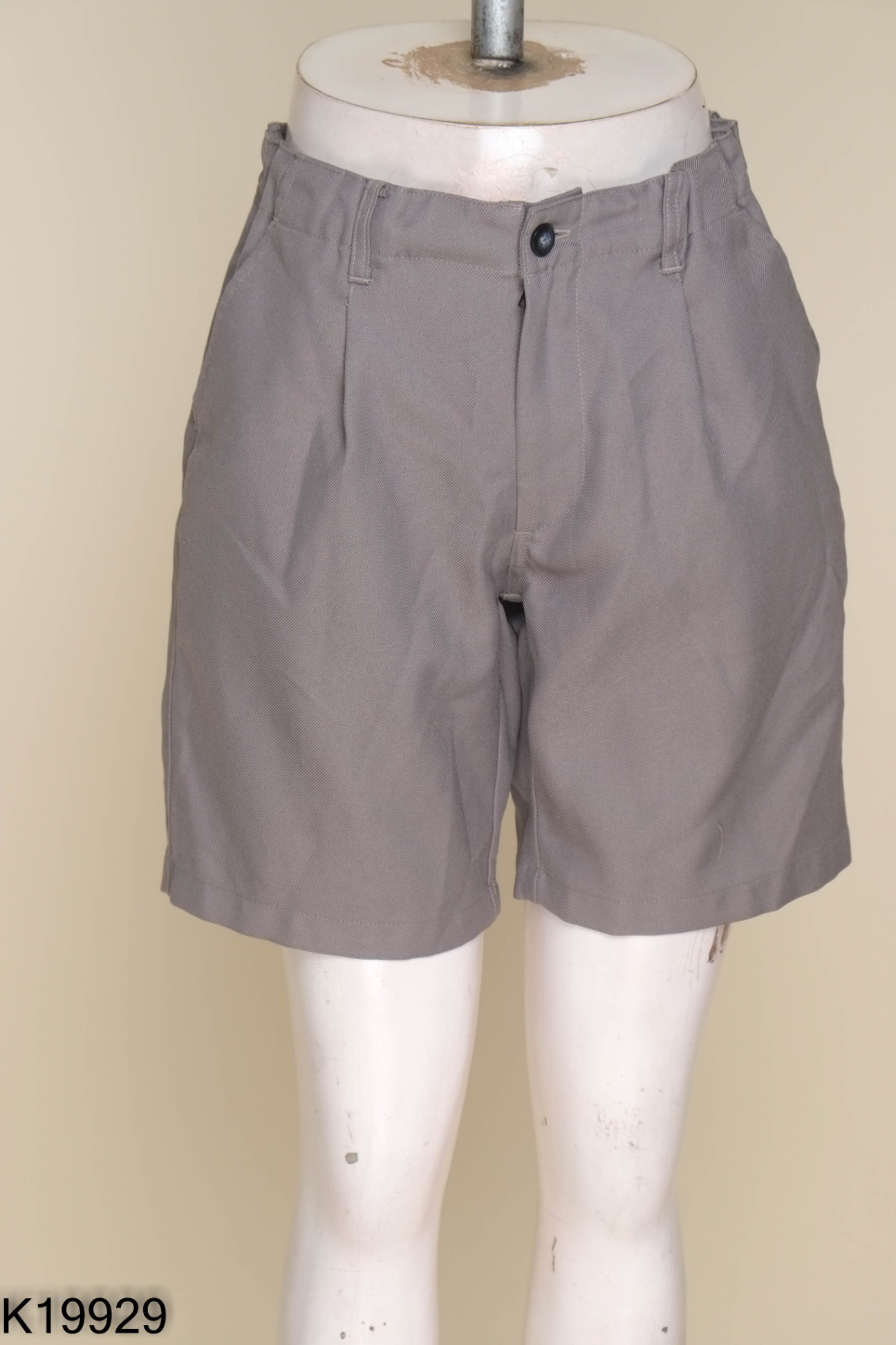 Quần short xám trơn