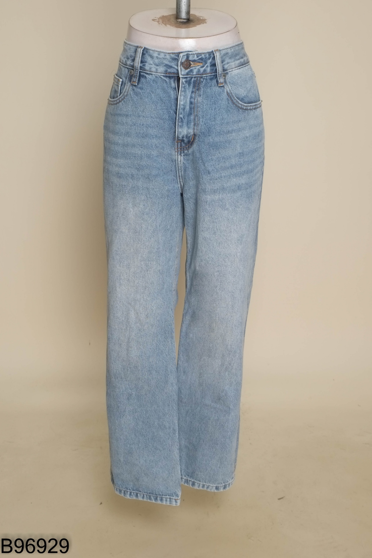 Quần jeans trơn xanh nhạt