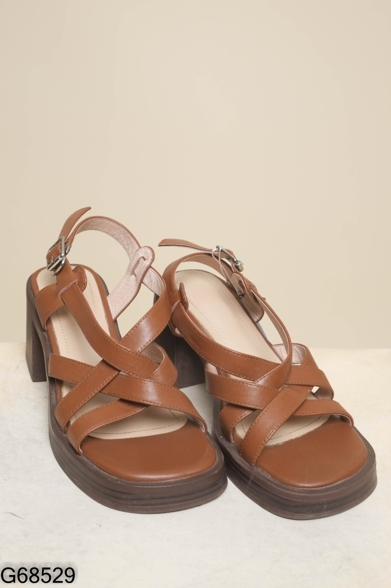 Sandals cao gót nâu đan (da mềm)