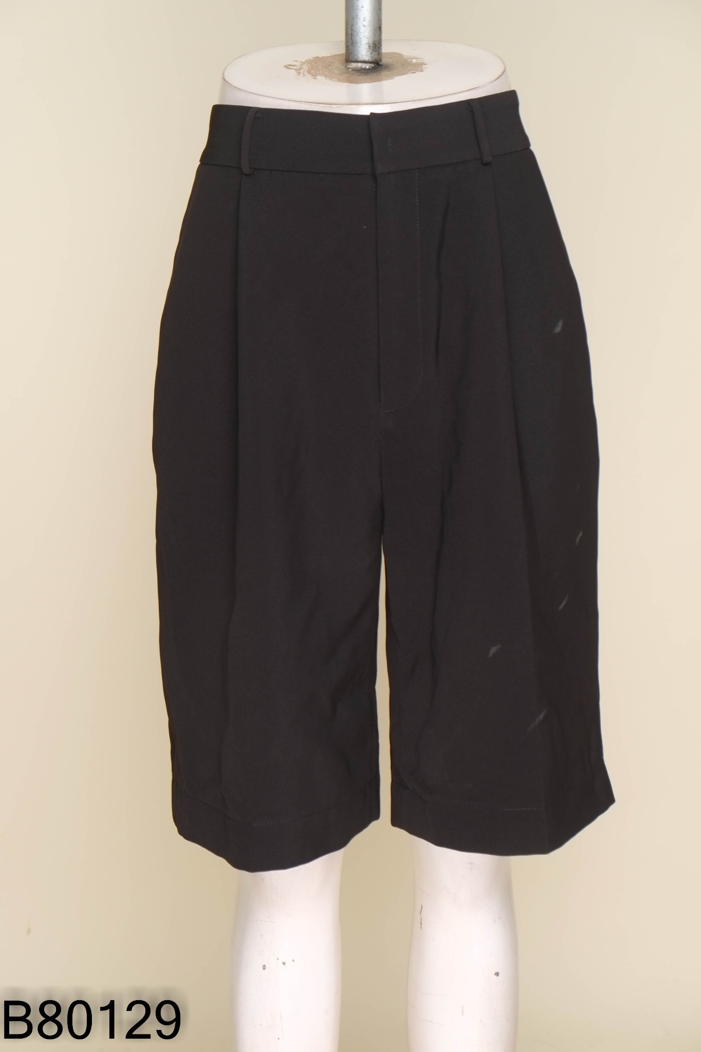 Quần shorts BASICBAE.98 lửng đen