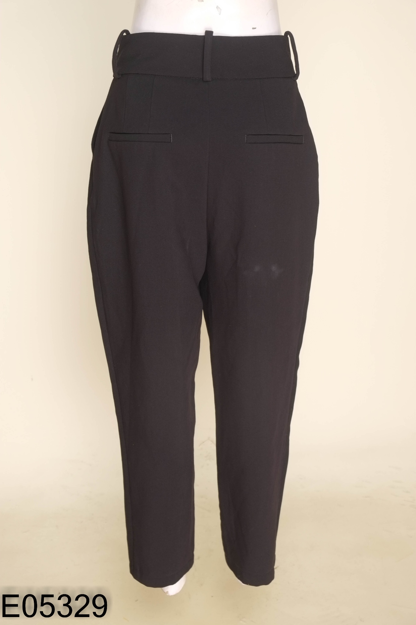 Quần đen trơn (ZARA cắt tag)