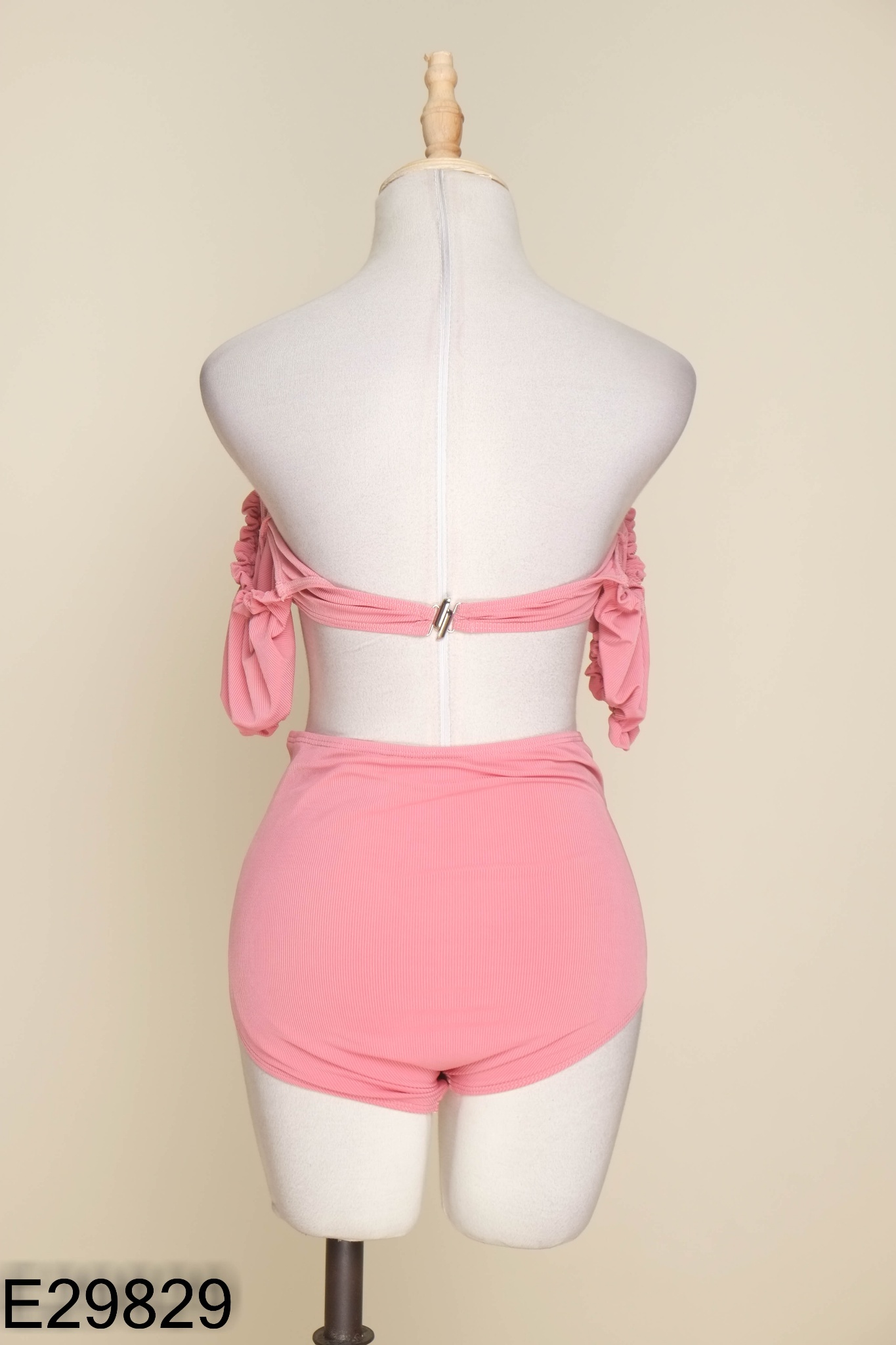 Set bikini hồng áo trễ vai + quần