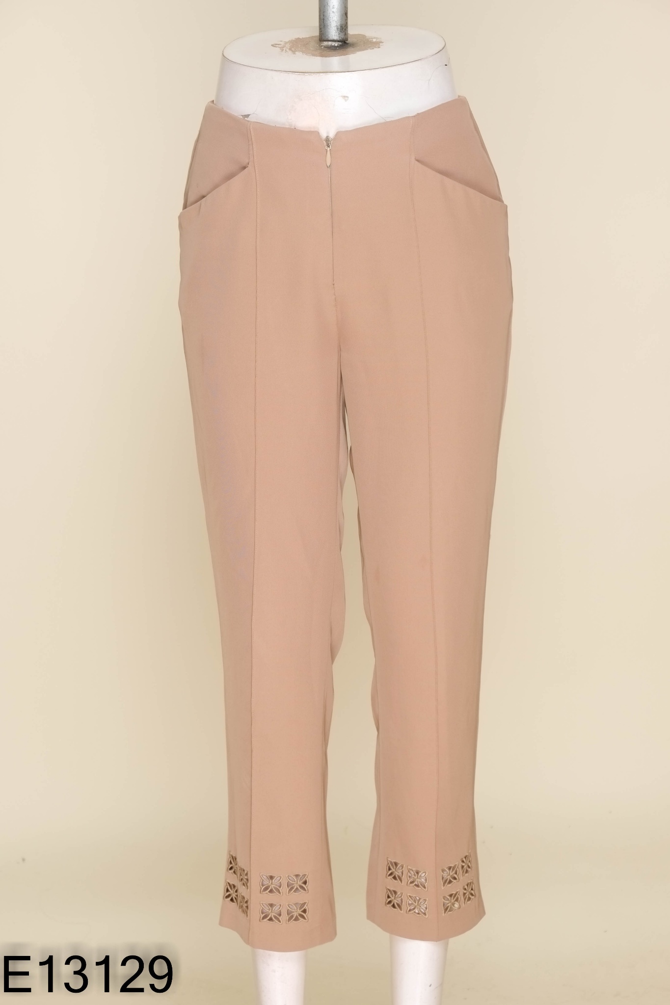 Quần nâu FORMAT gân giữa