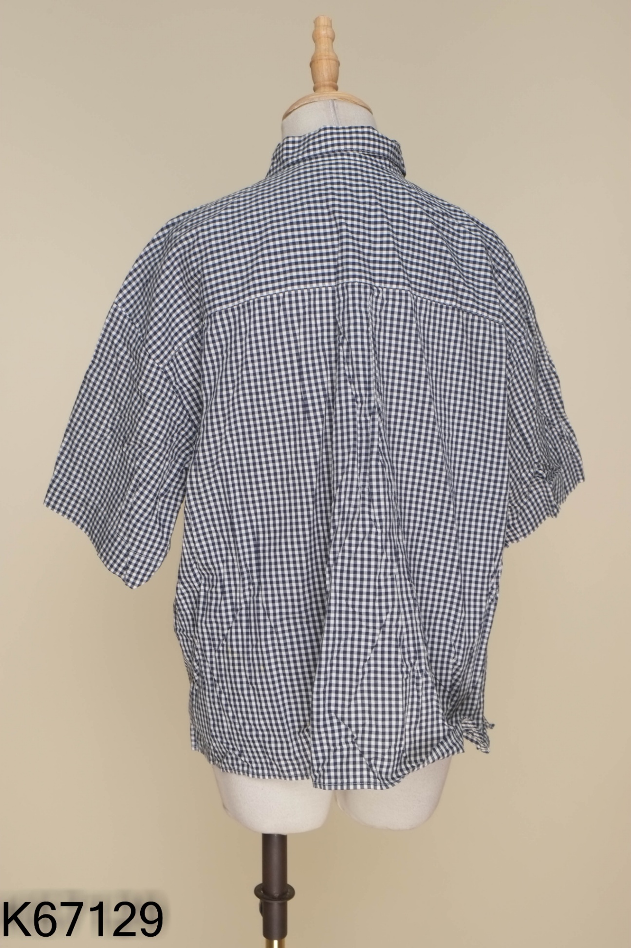 Áo UNIQLO xanh kẻ