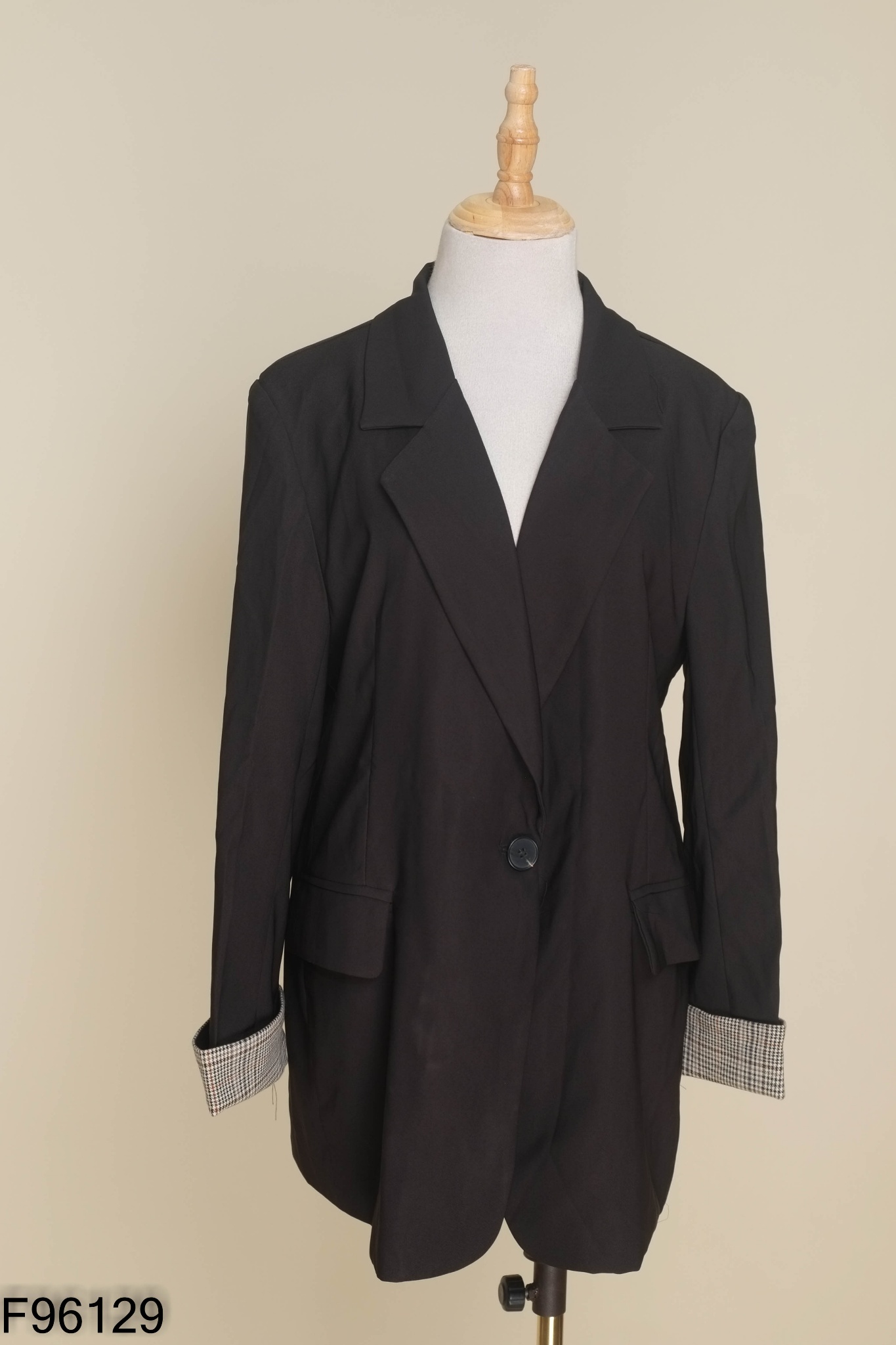 NEWTAG Áo blazer đen tay kẻ