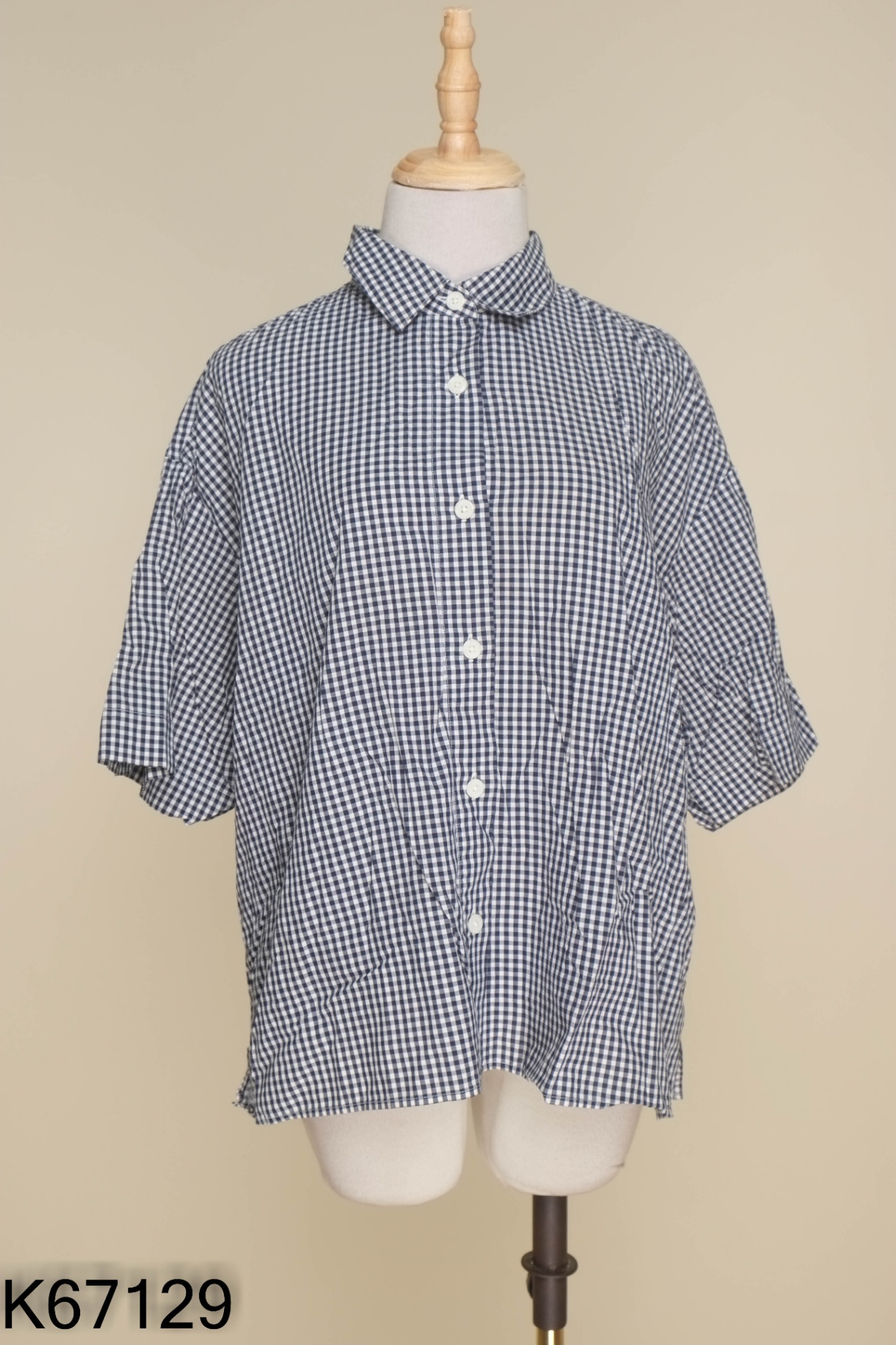 Áo UNIQLO xanh kẻ