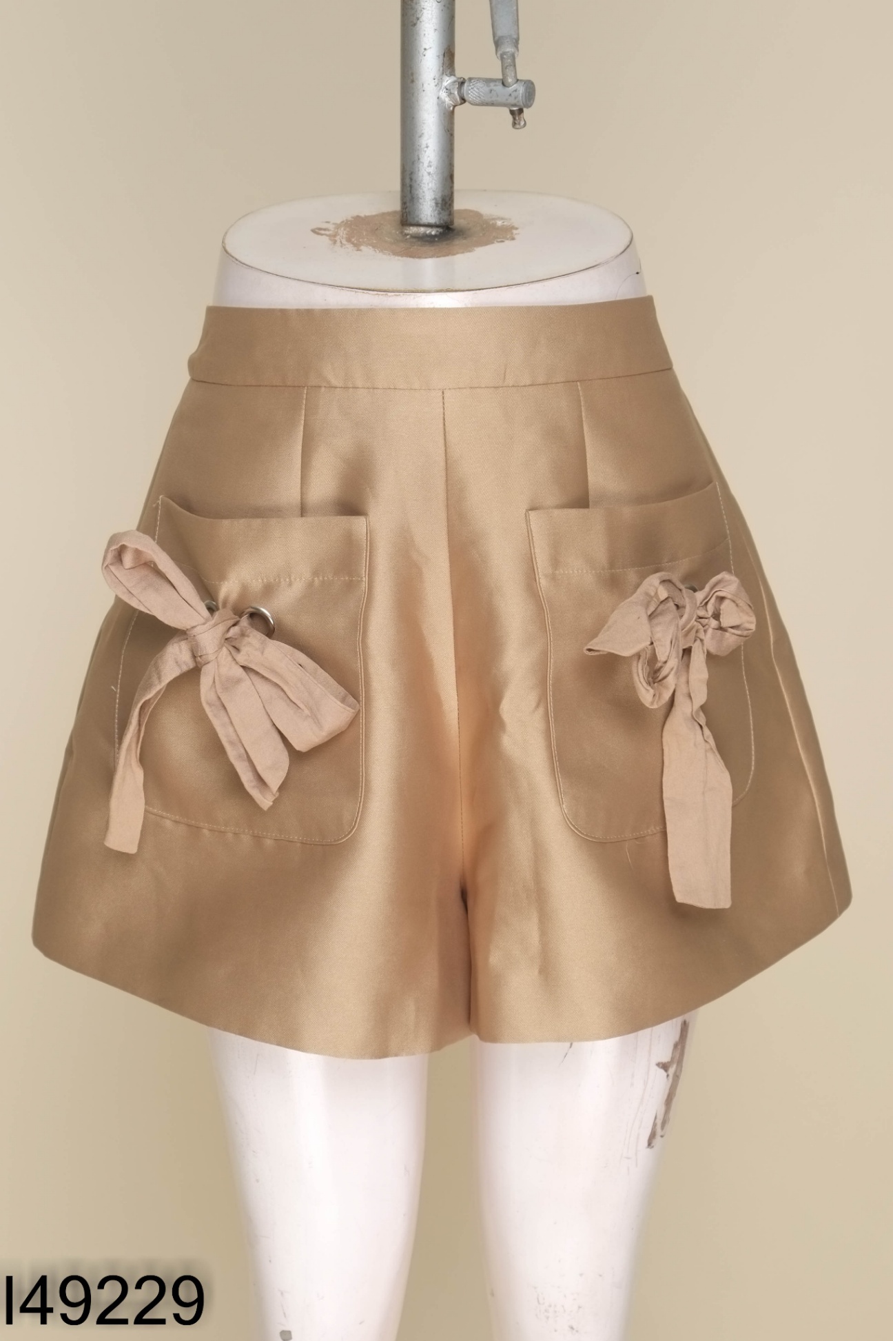 Quần shorts be MADE BY CHLOE phối túi