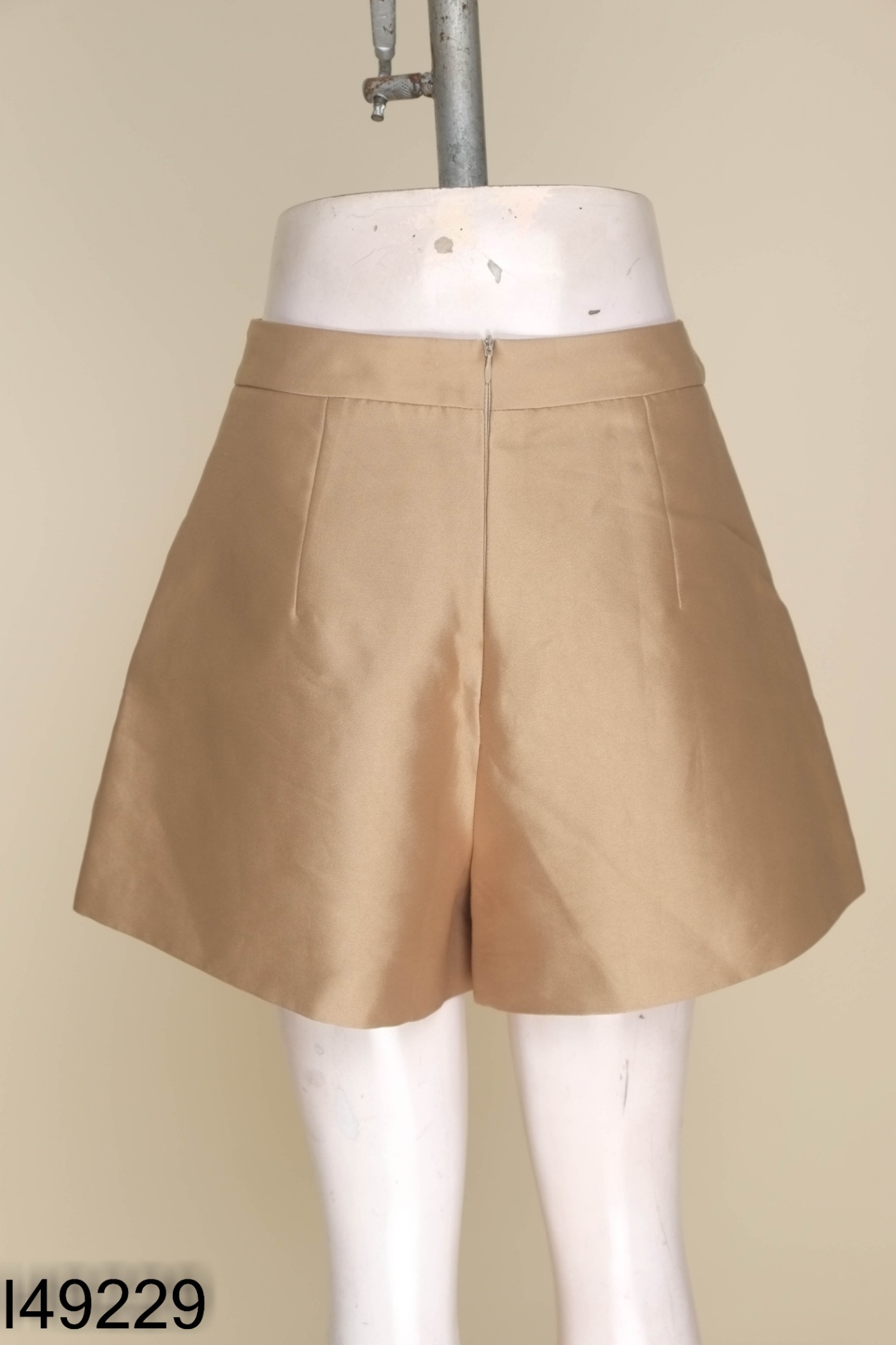 Quần shorts be MADE BY CHLOE phối túi