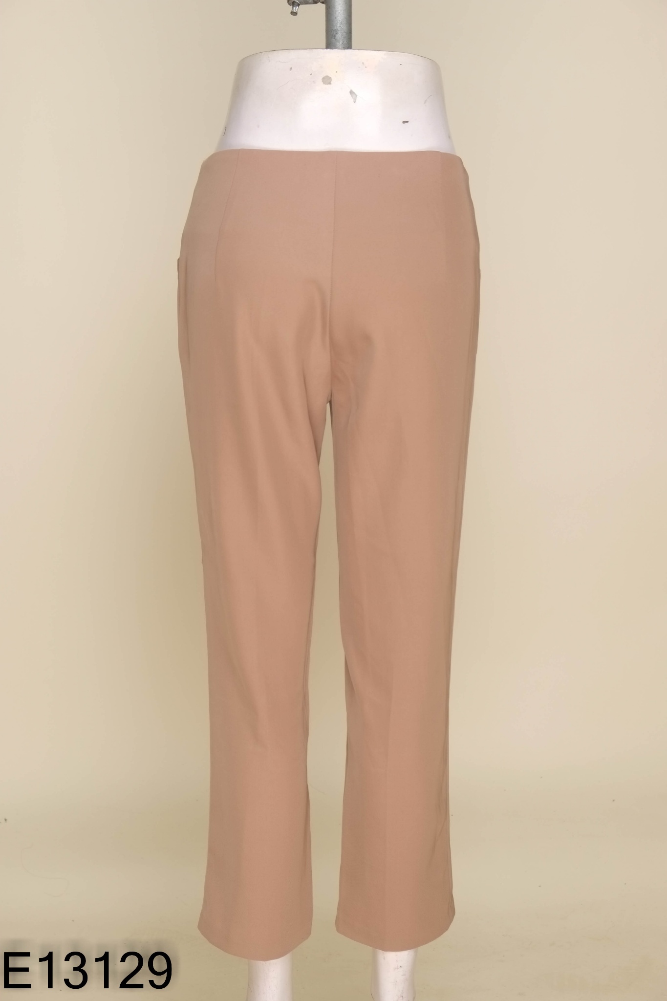 Quần nâu FORMAT gân giữa