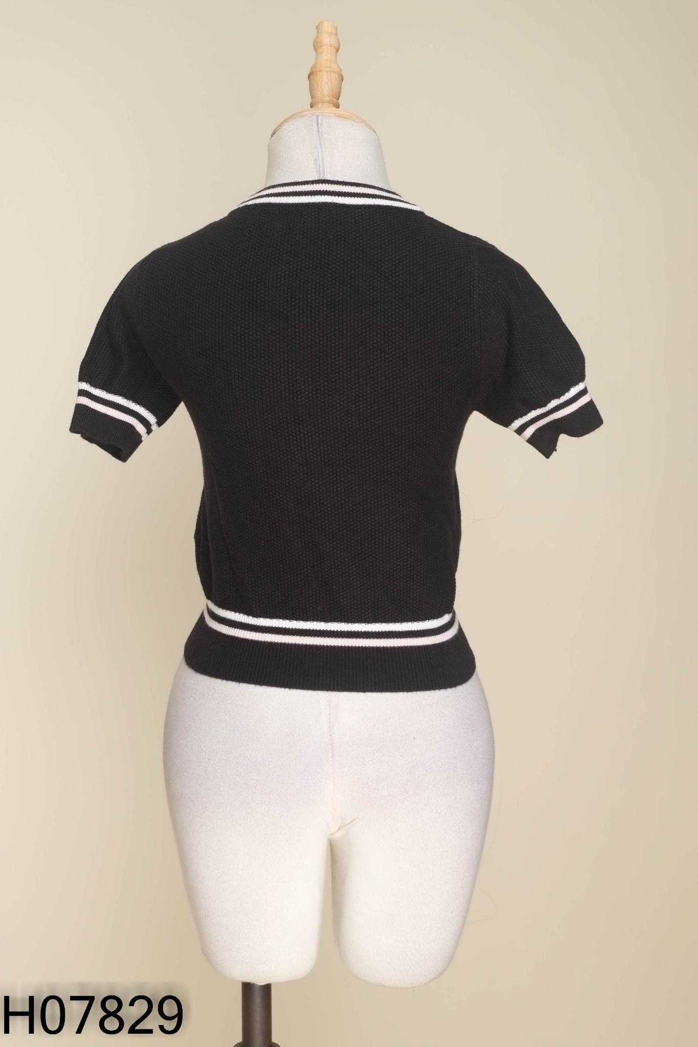 Áo đen TINGOAN viền hồng