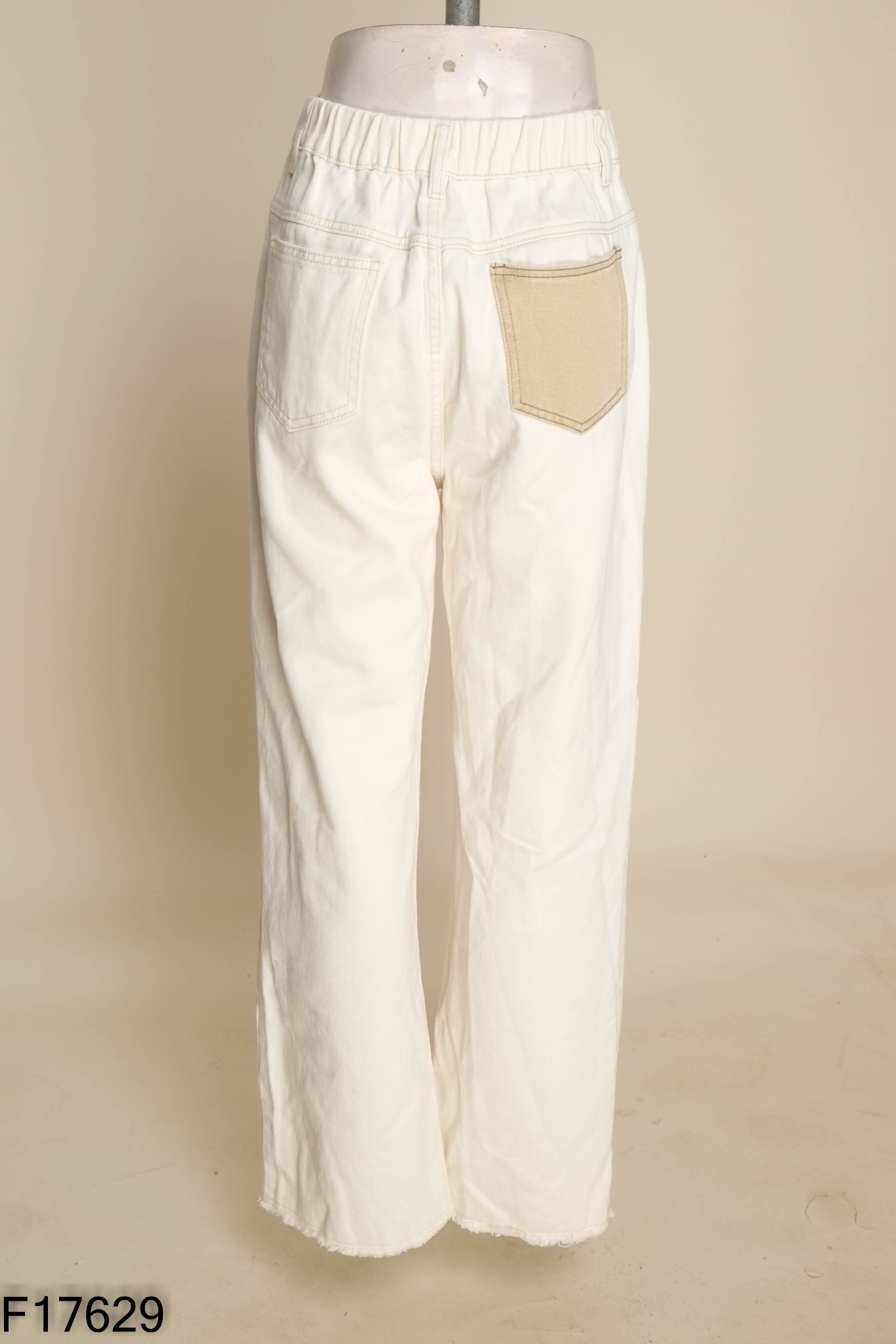 Quần jeans be túi nâu cắt gấu