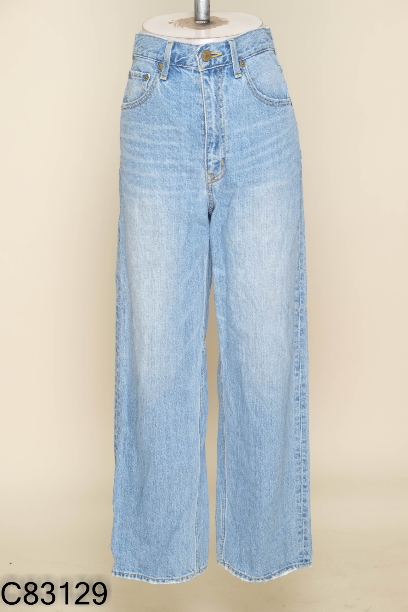 Quần jeans trơn xanh nhạt