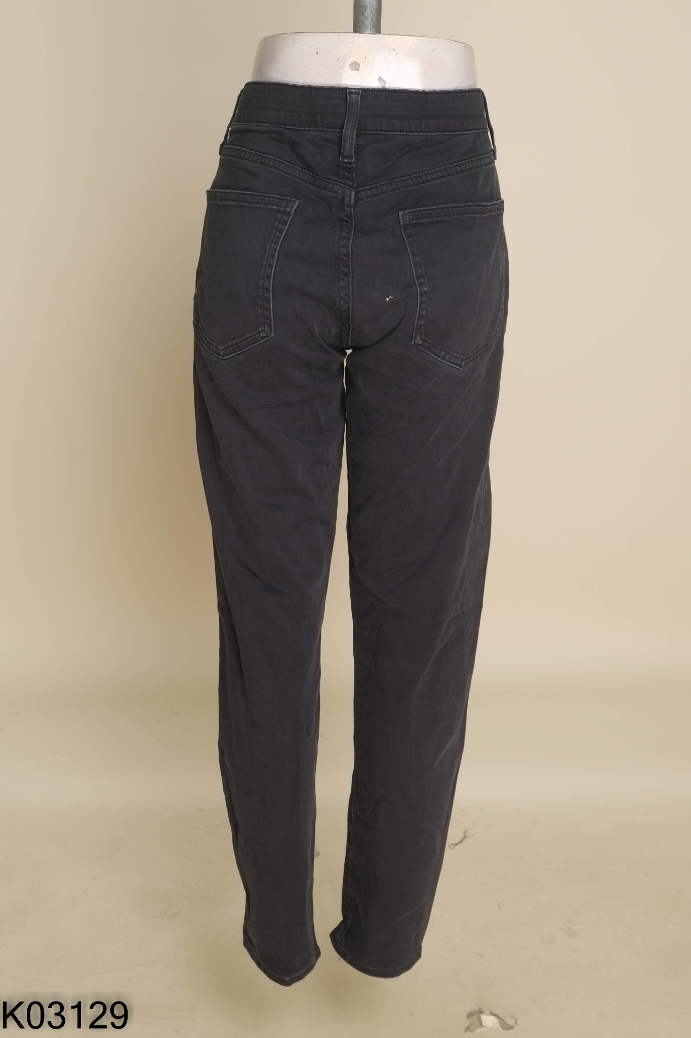 Quần UNIQLO jeans xám đen