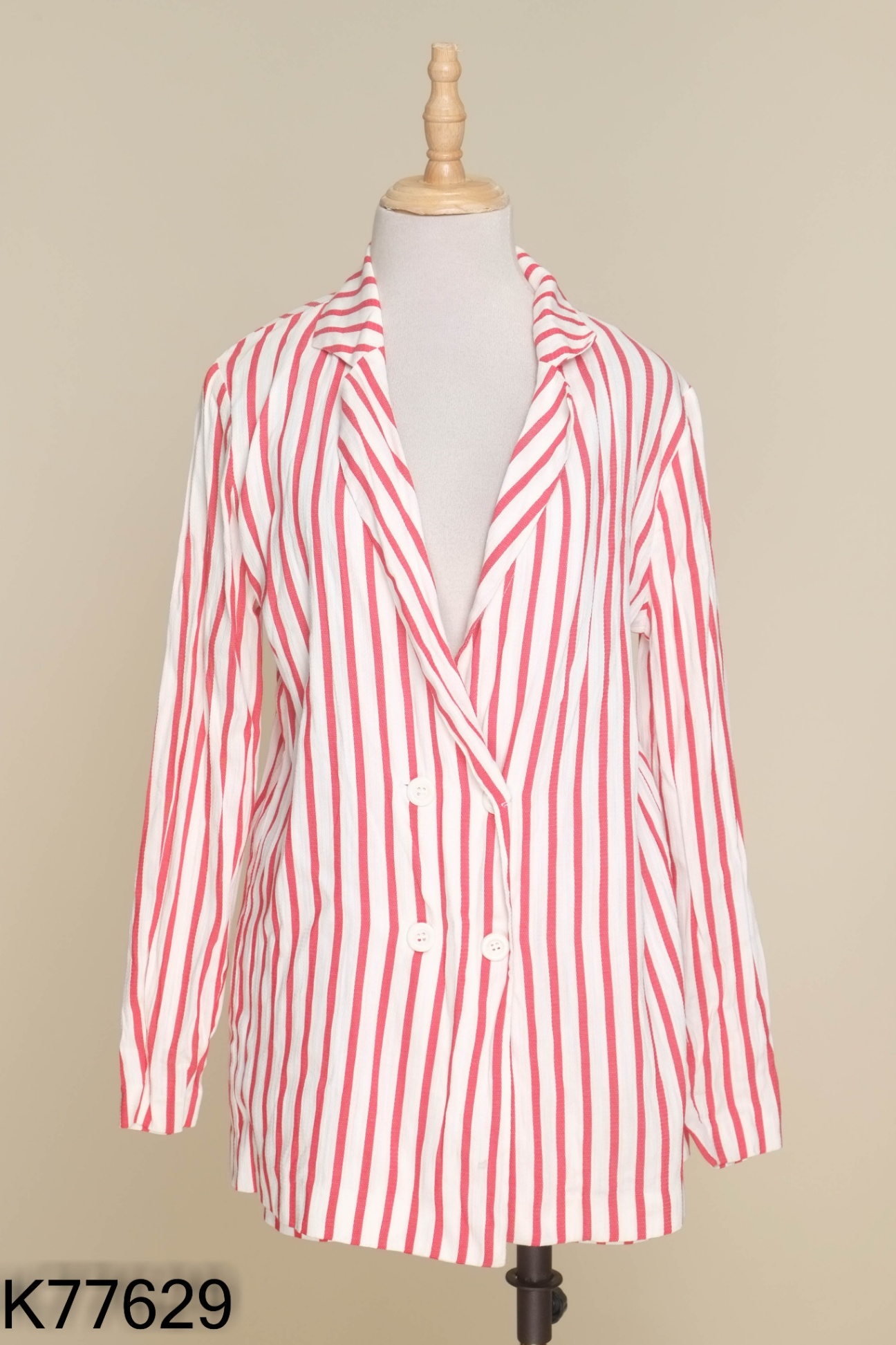 SET CECI CELA Blazer be kẻ đỏ + quần short