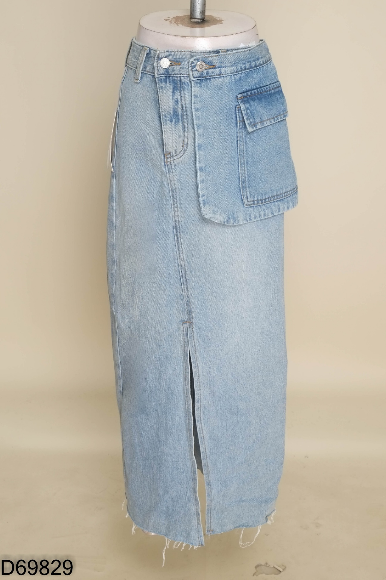 NEWTAG Chân váy jeans xanh nhạt
