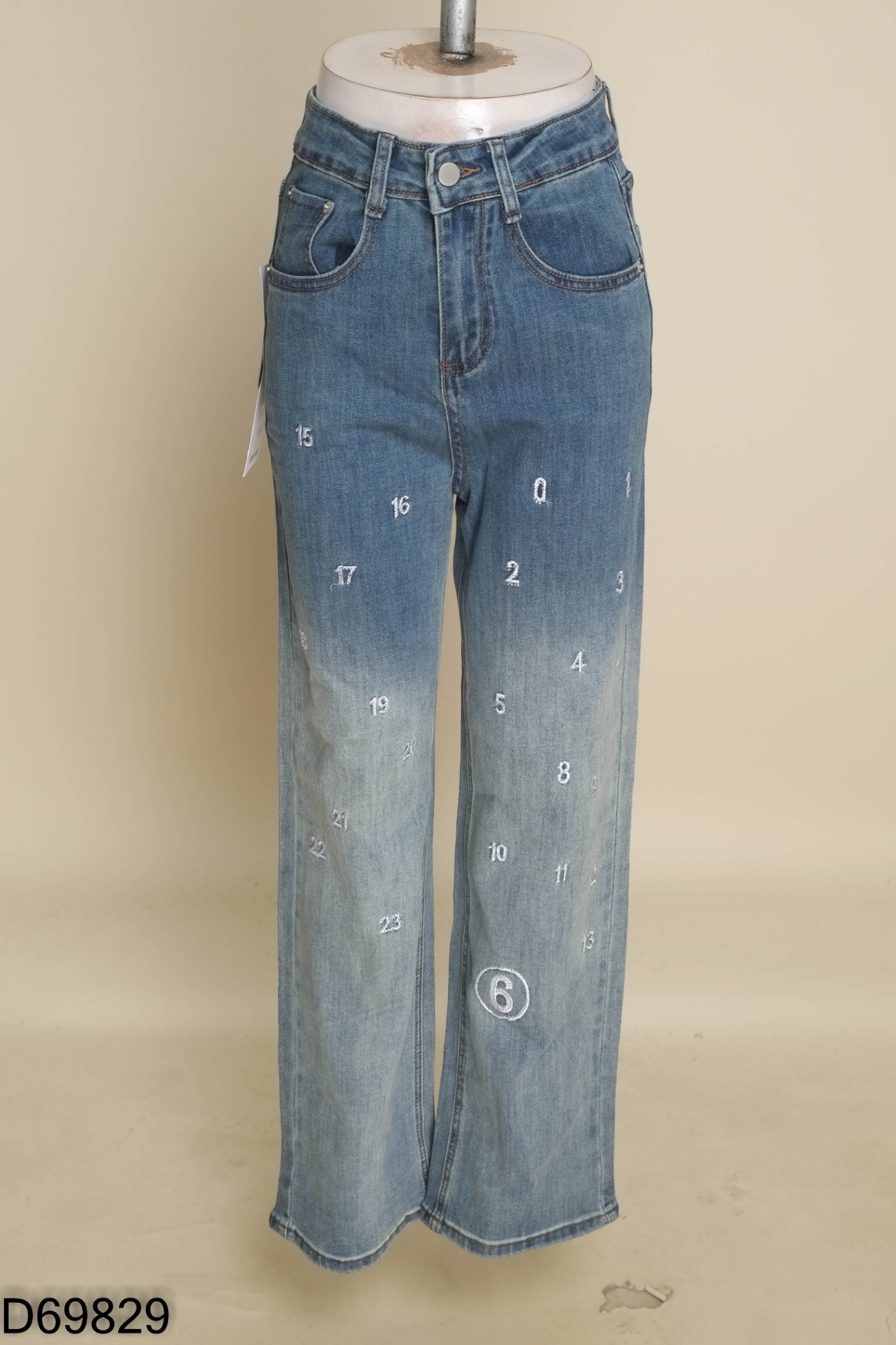 NEWTAG Quần jeans xanh thêu số