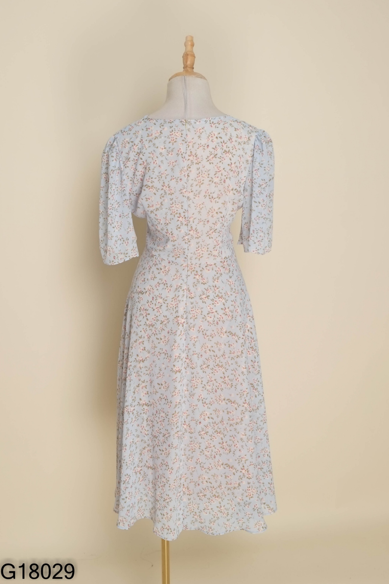 Váy xanh hoa MONOCO cổ V