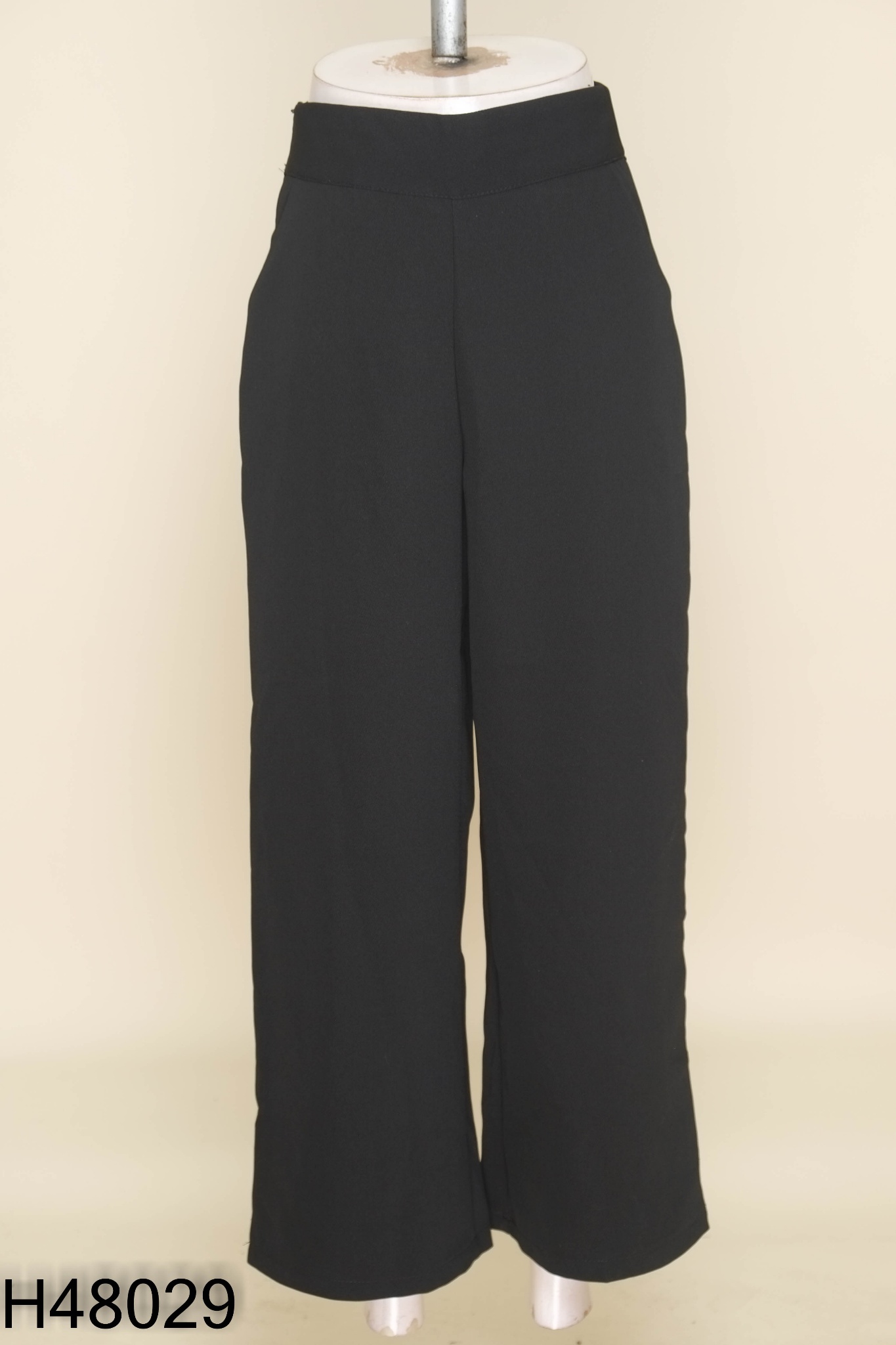 Quần culottes vải đen