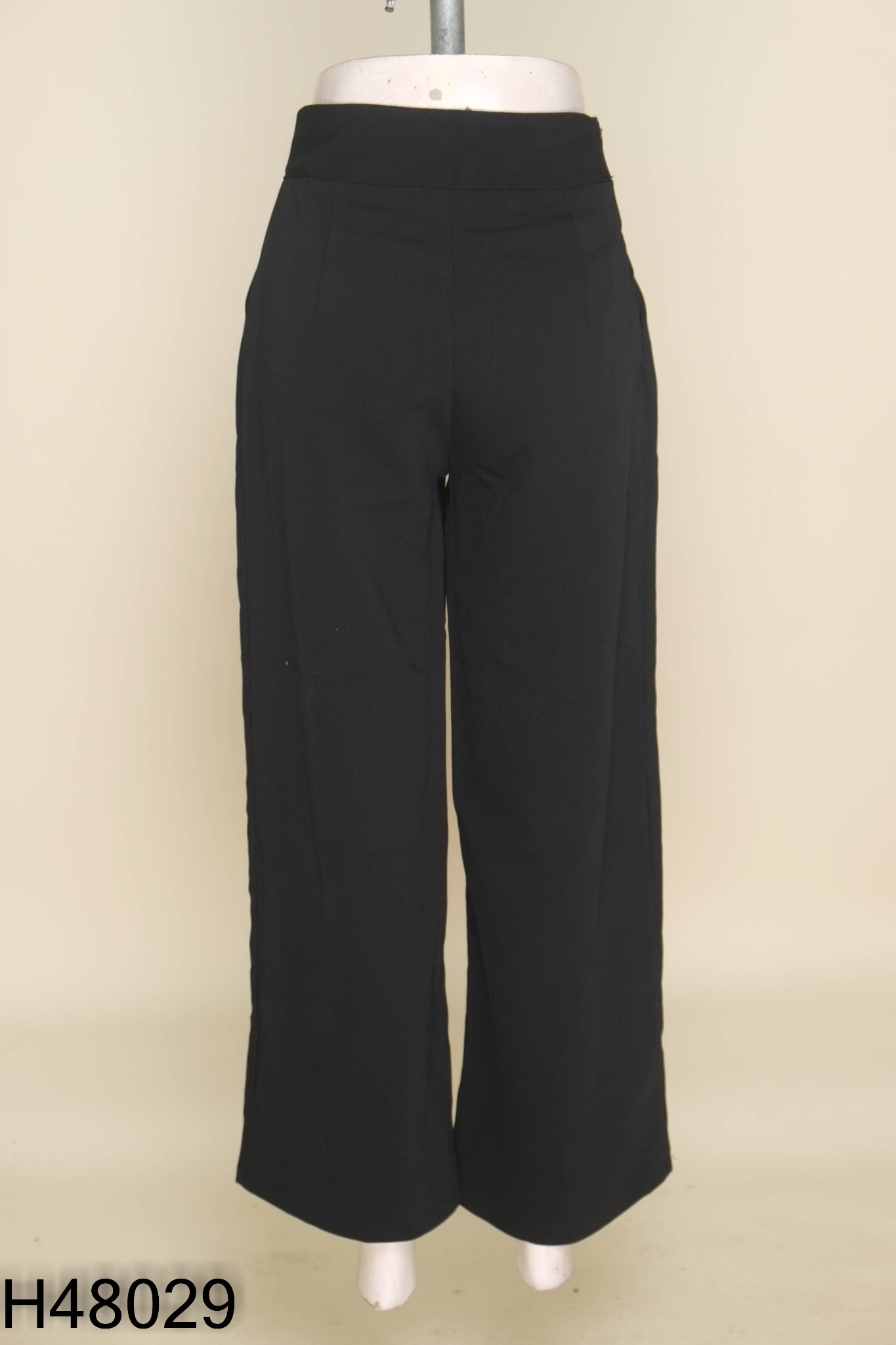 Quần culottes vải đen