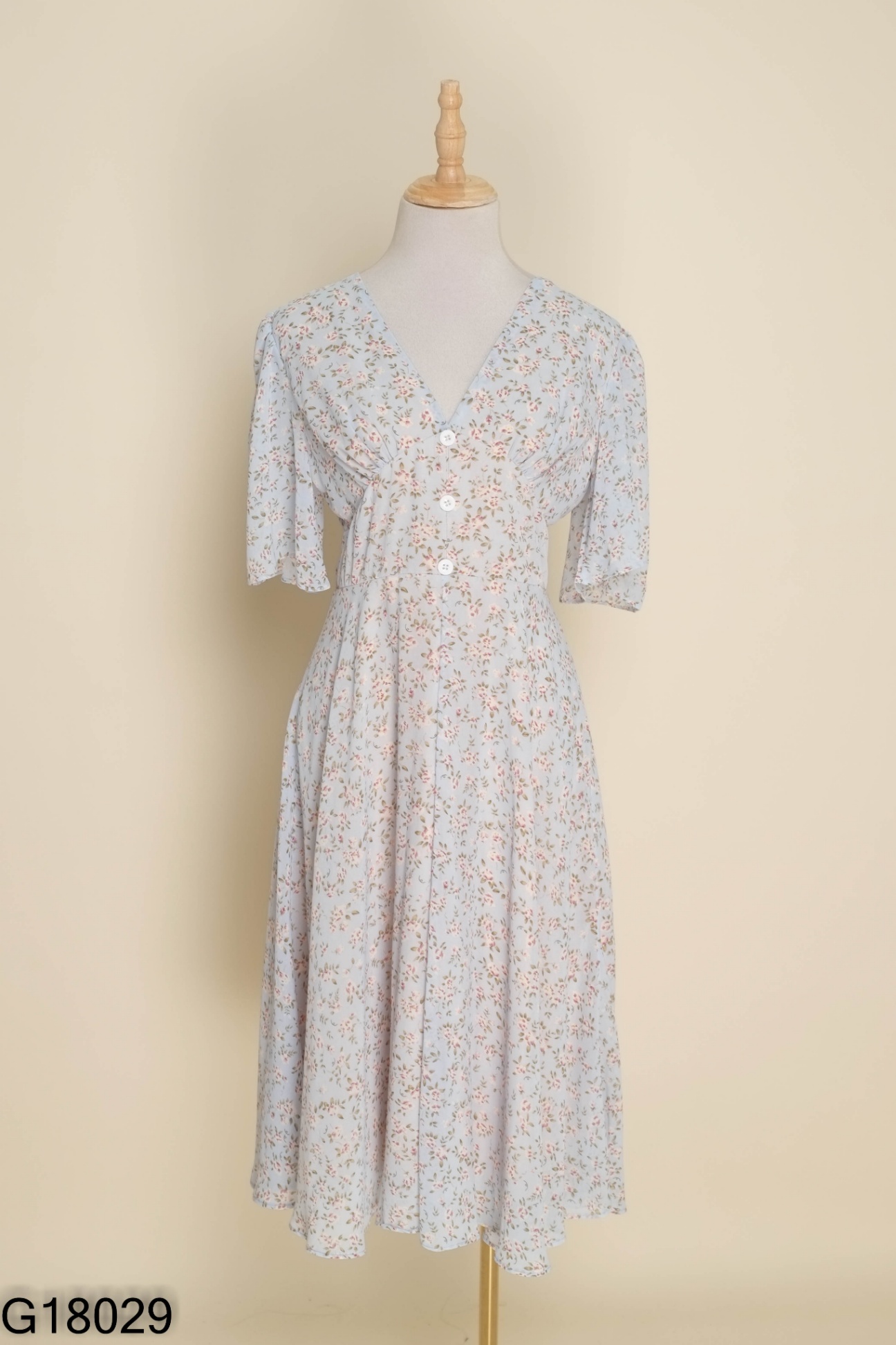 Váy xanh hoa MONOCO cổ V