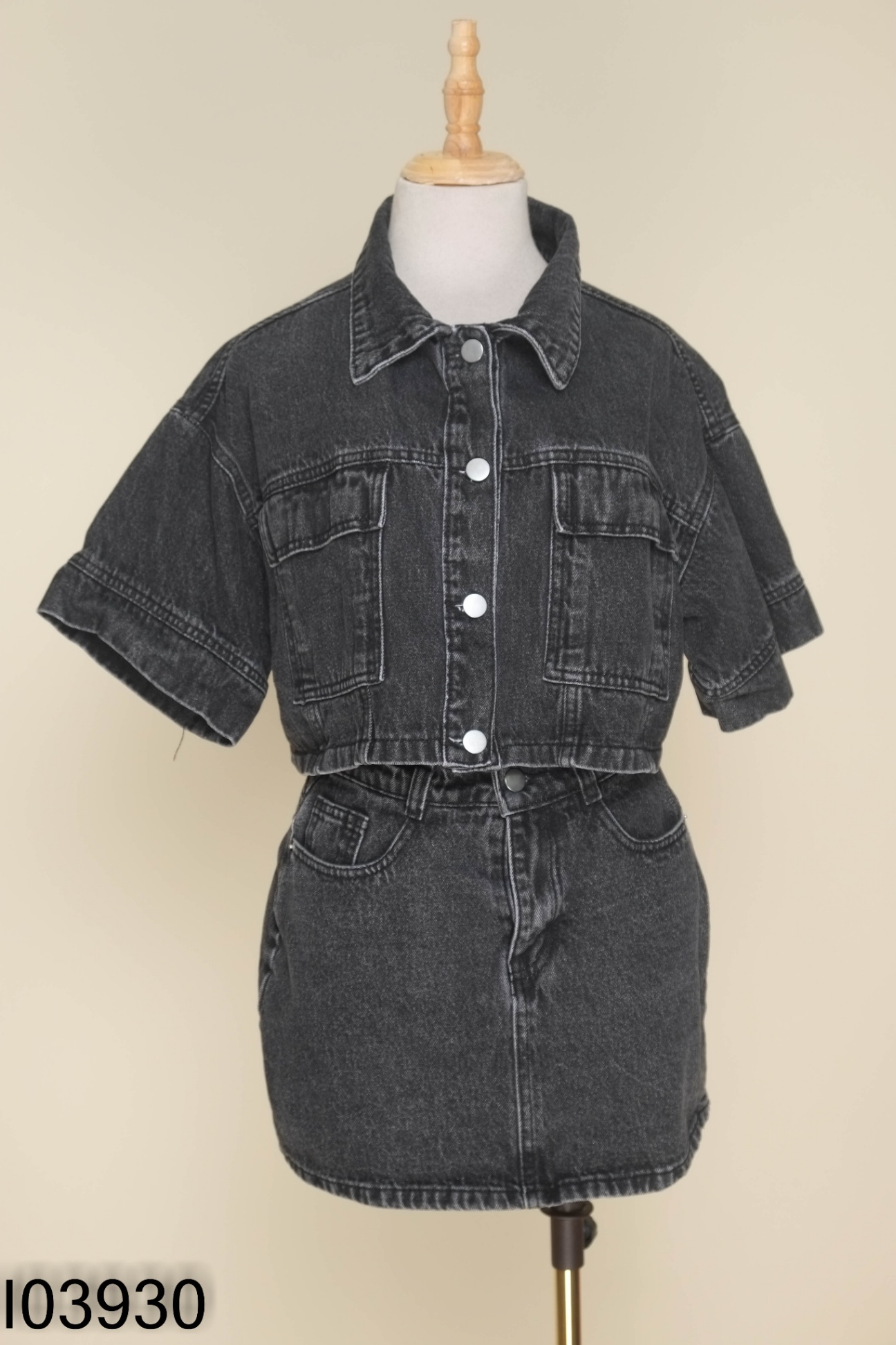 SET Jeans đen áo sơ mi ngắn + chân váy