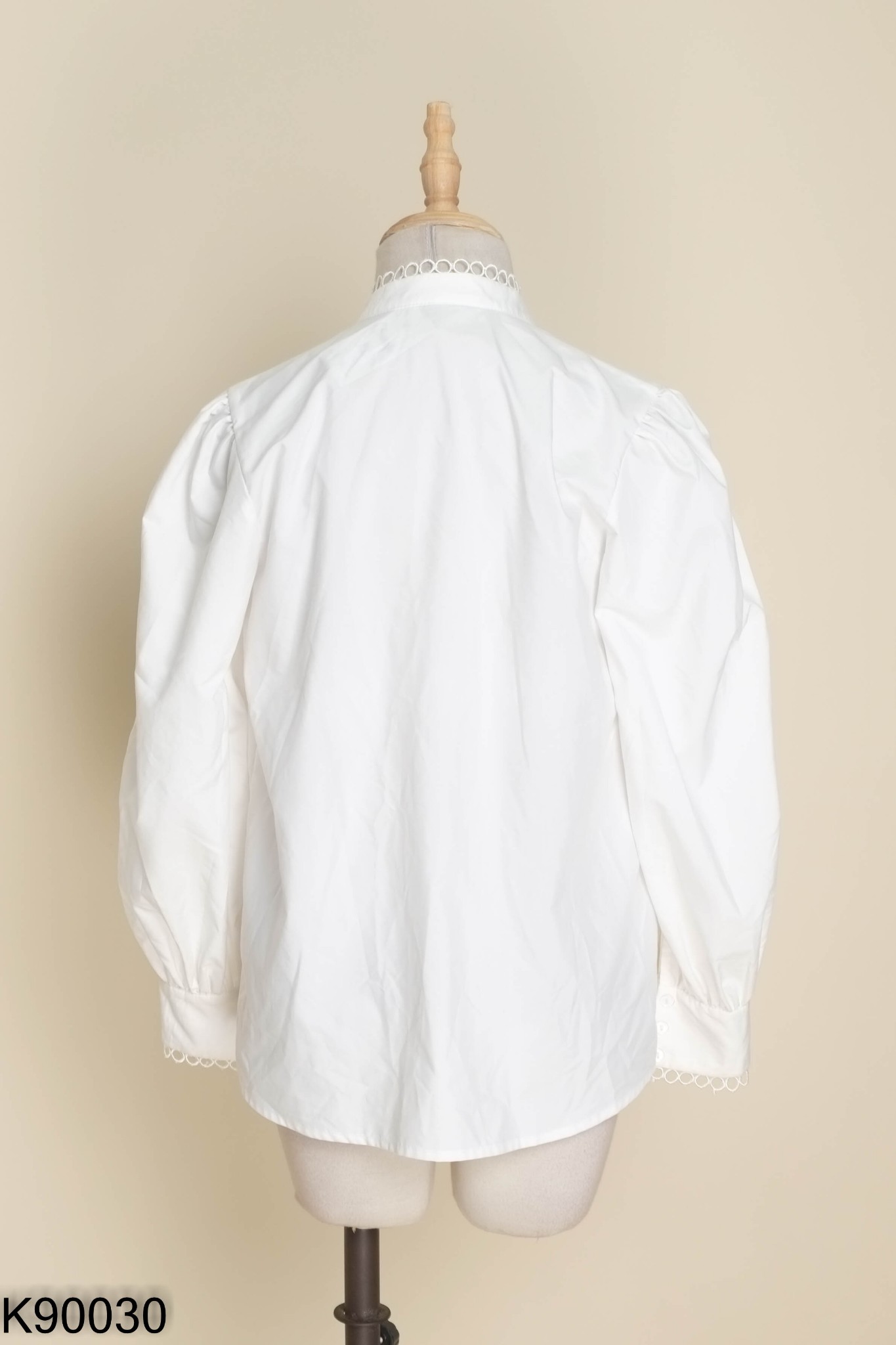 Áo HUONG BOUTIQUE sơ mi trắng