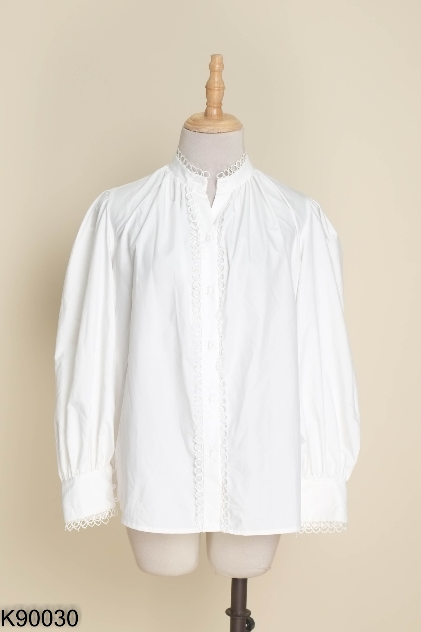 Áo HUONG BOUTIQUE sơ mi trắng