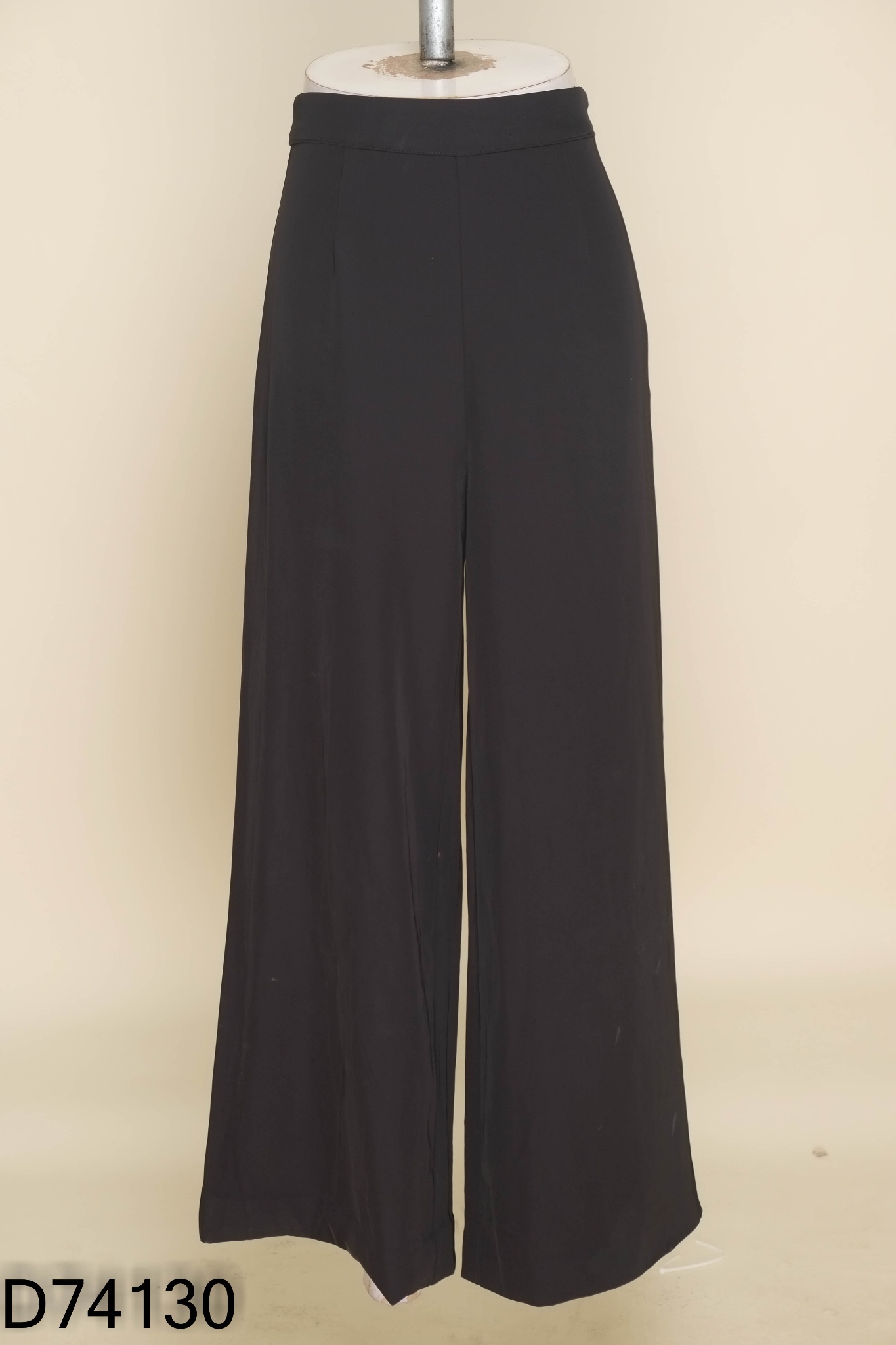 Quần FOREVER 21 culottes đen