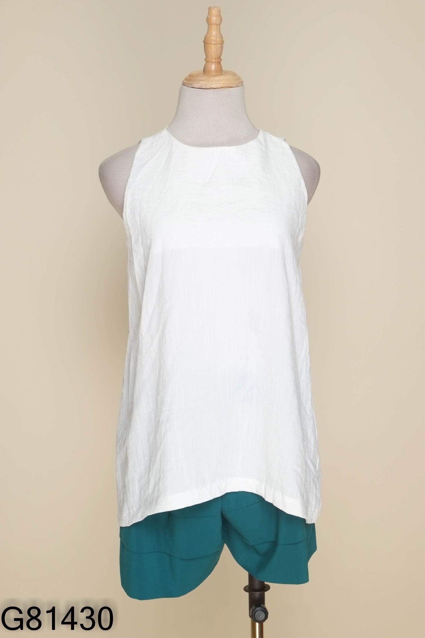 Set Áo sát nách trắng + quần shorts