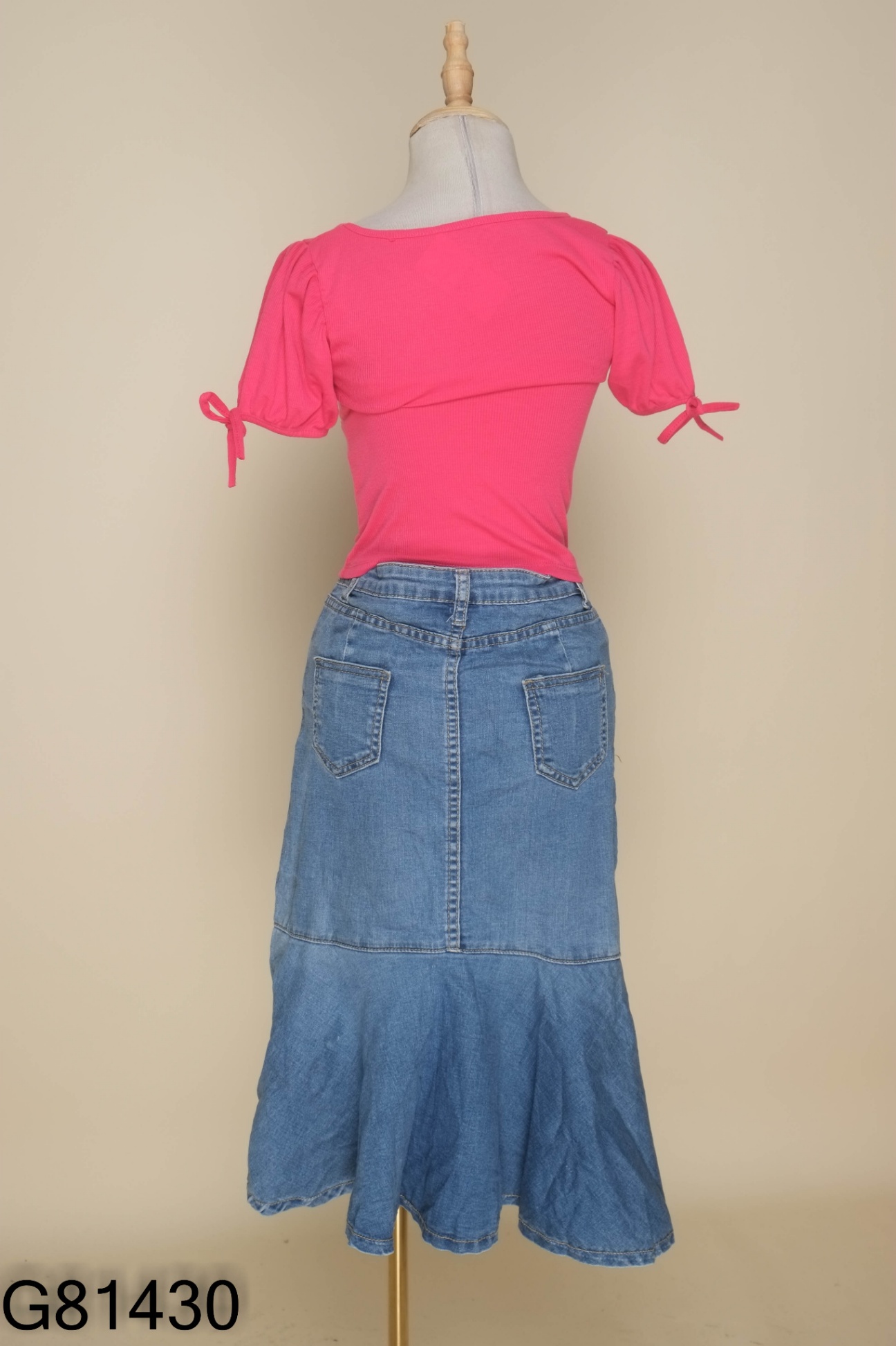 Set Áo hồng + chân váy jean xanh