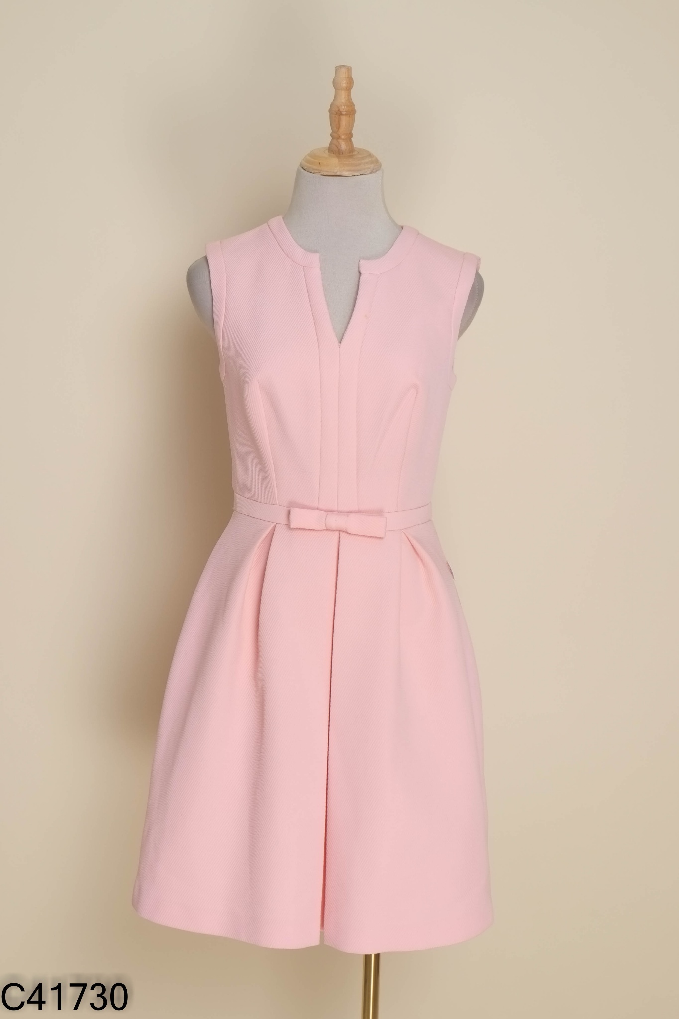 Váy IVY MODA hồng sát nách