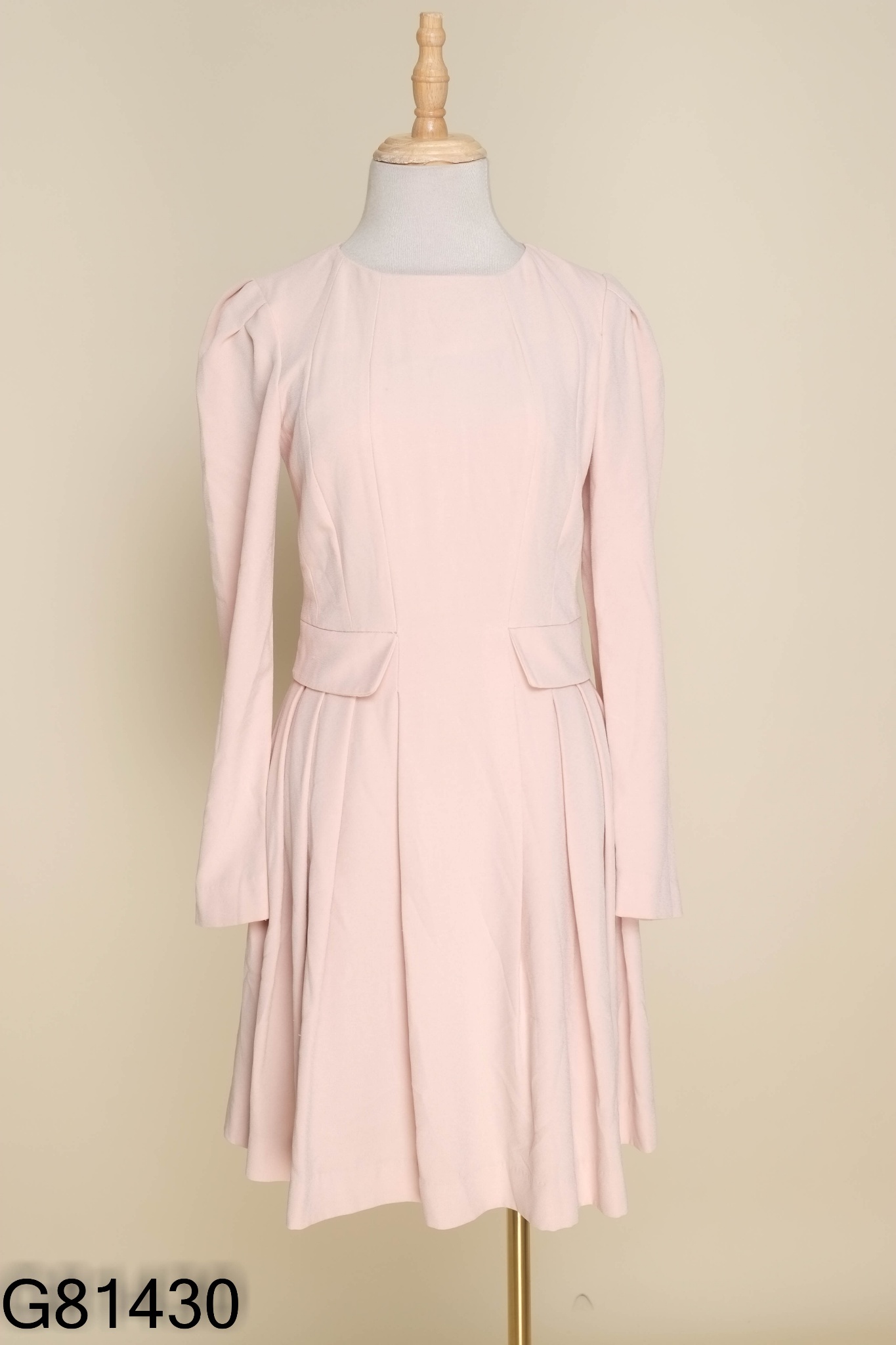 Váy hồng IVY MODA chiết ly