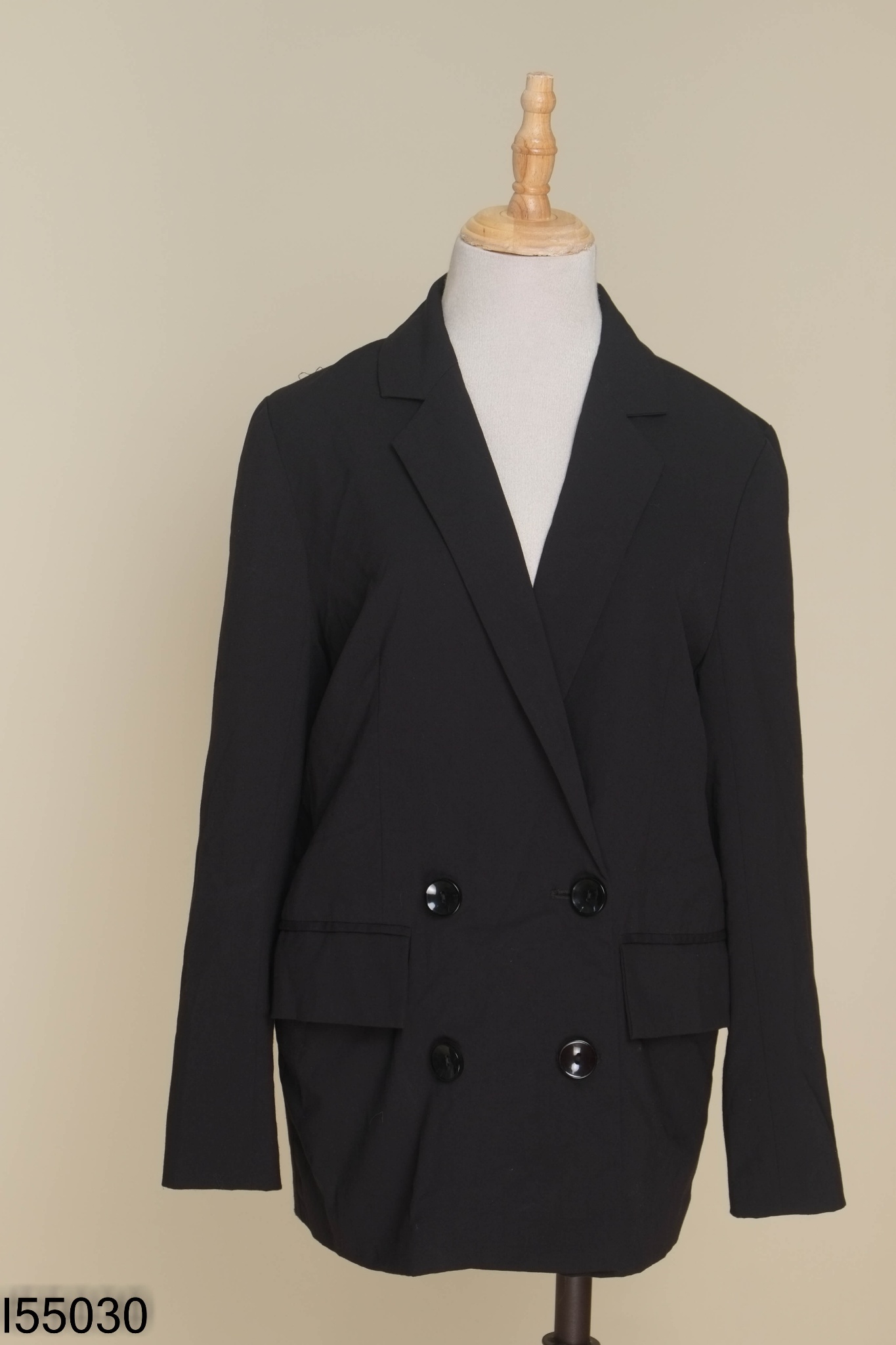 Áo MADELEN đen cổ vest