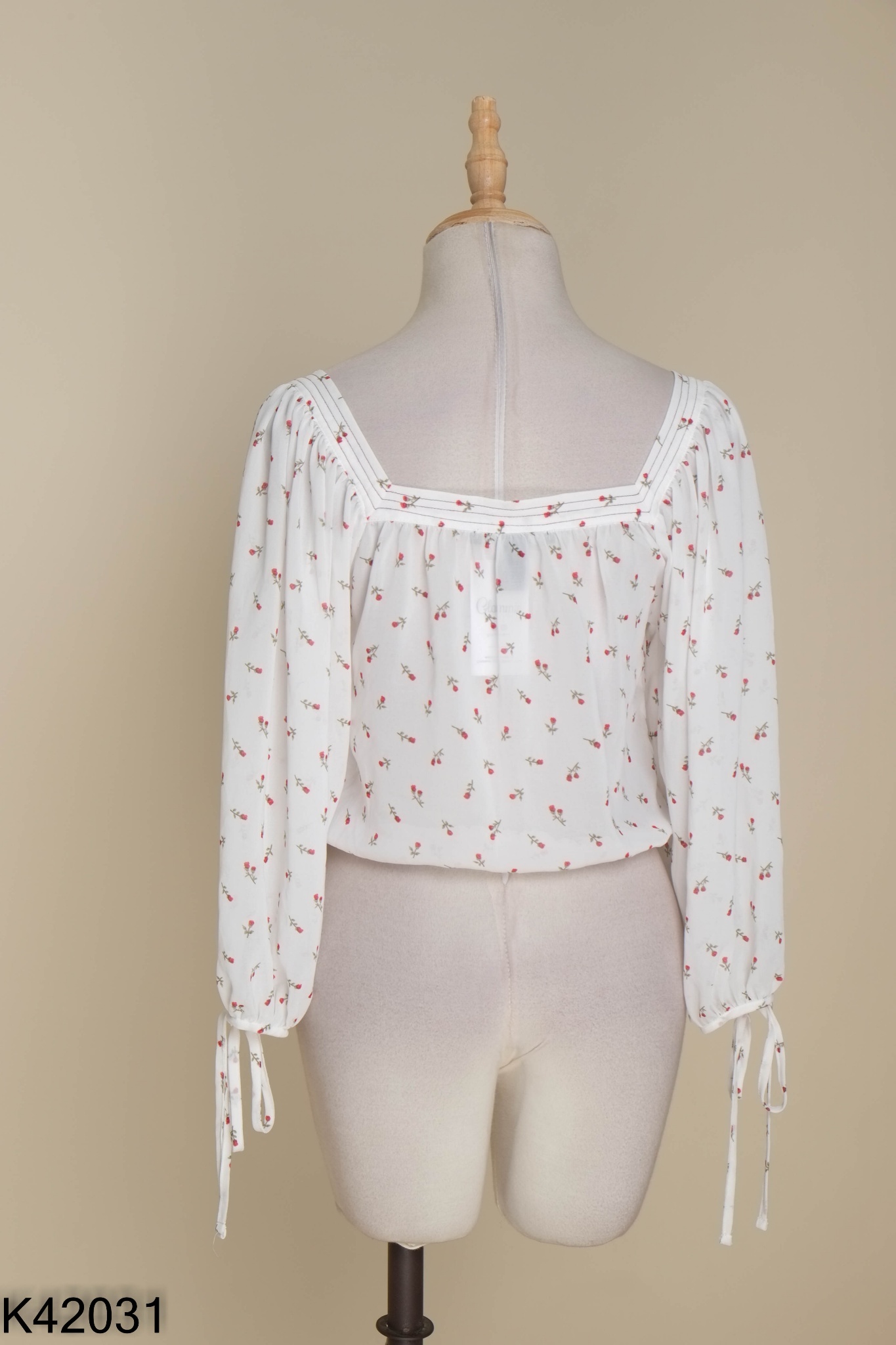 Áo voan FOREVER 21 trắng hoa