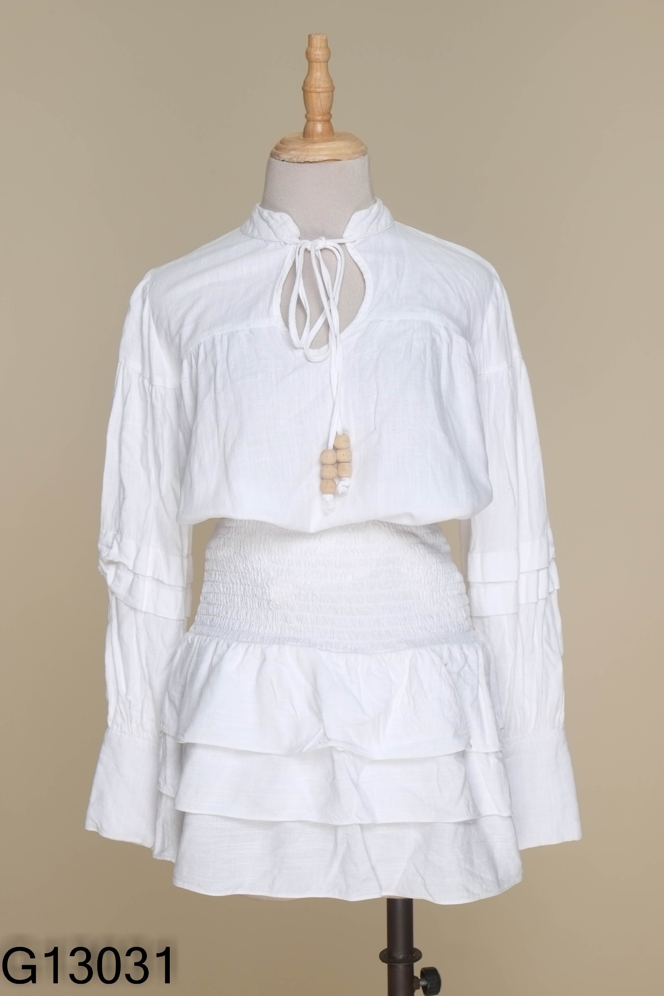 Set Áo linen VEO'S BY KHANH trắng + chân váy