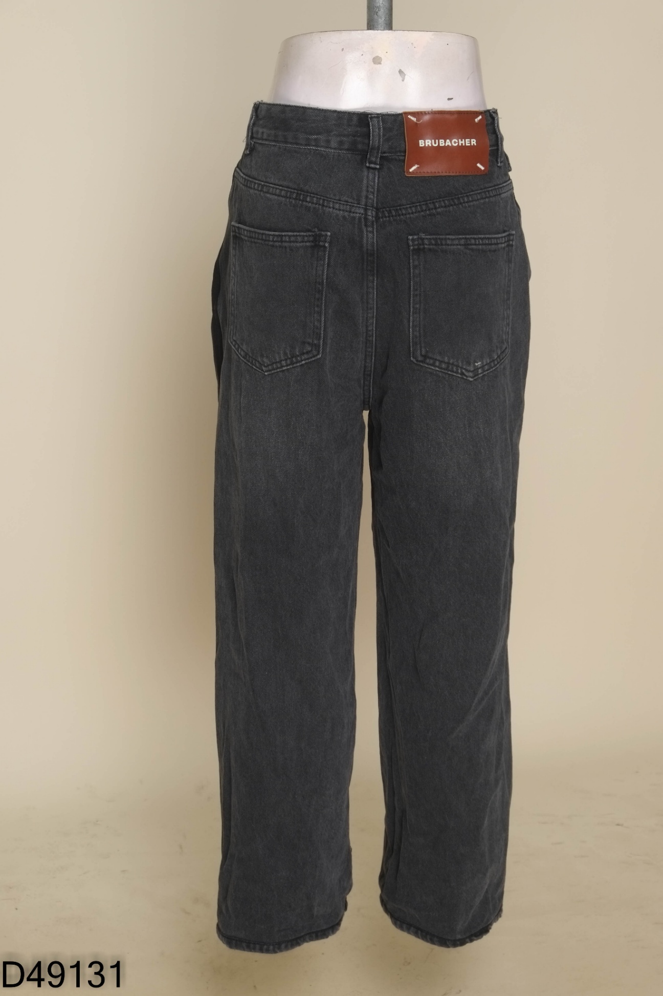 Quần jeans đen trơn