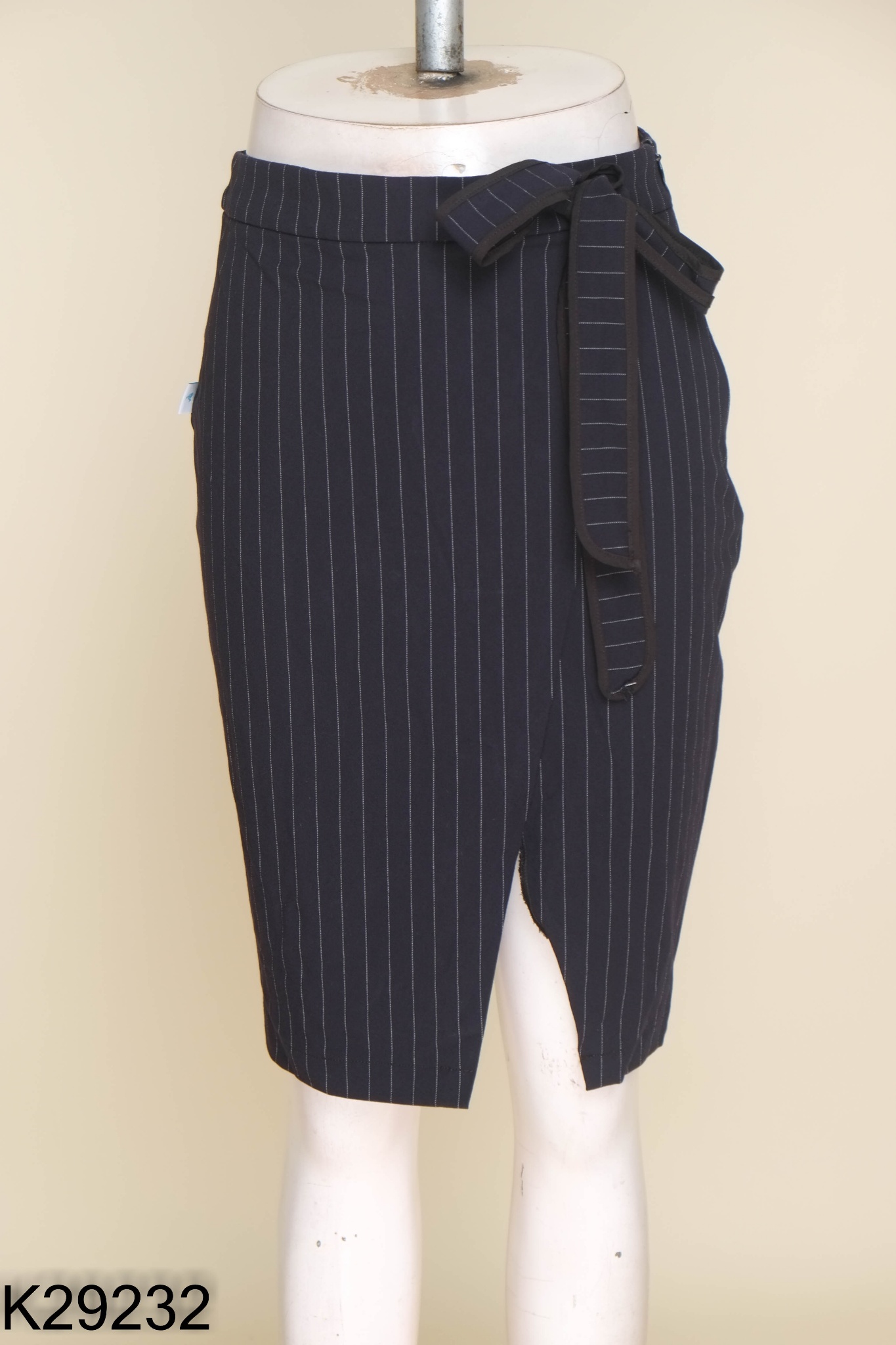 Chân váy MINZ xanh than sọc