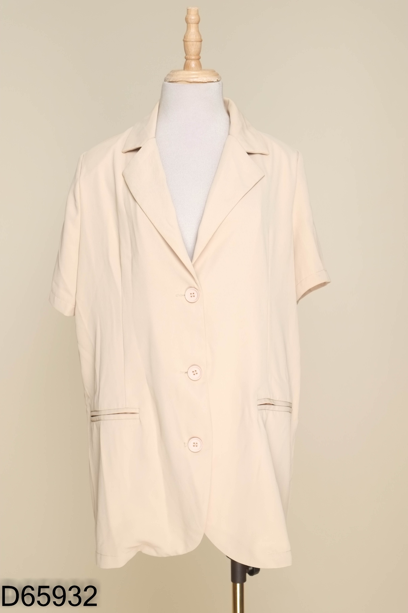 Áo blazer be ngắn tay