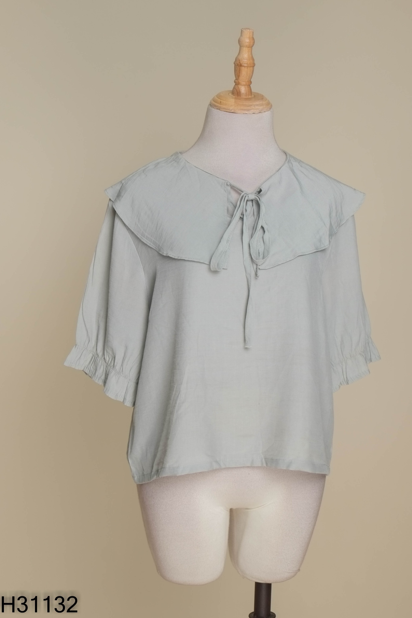 Áo xanh cổ sen