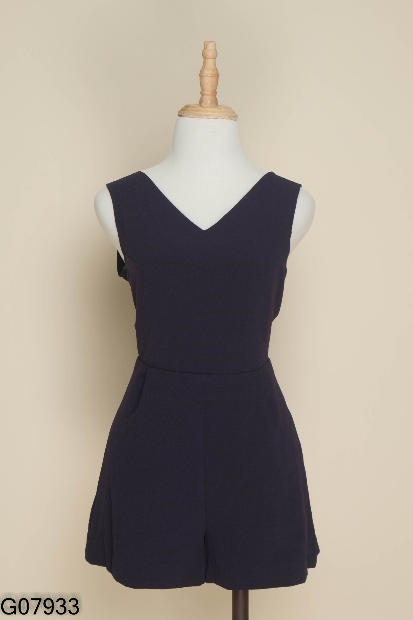 Jumpsuit xanh than buộc lưng