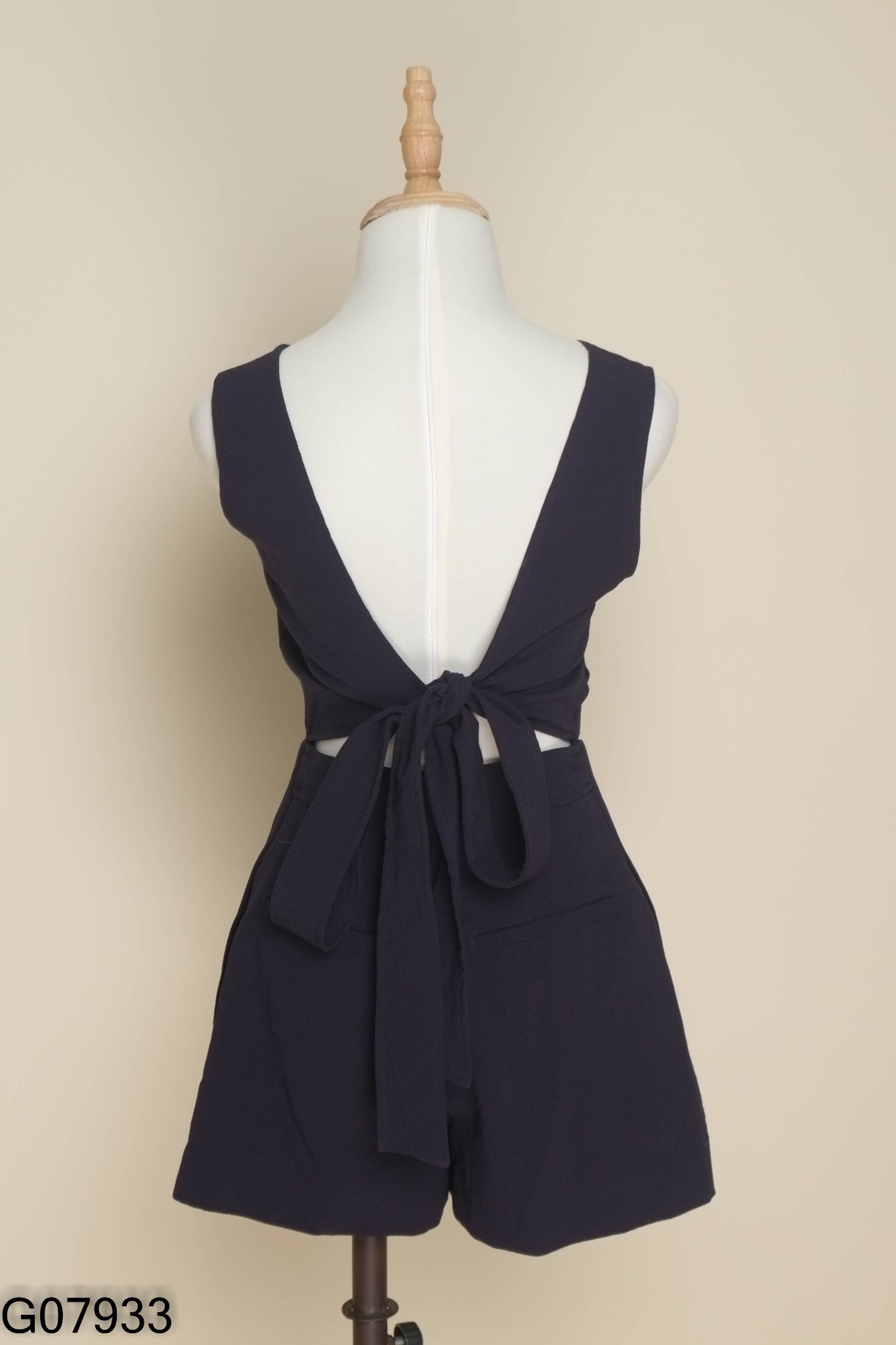 Jumpsuit xanh than buộc lưng