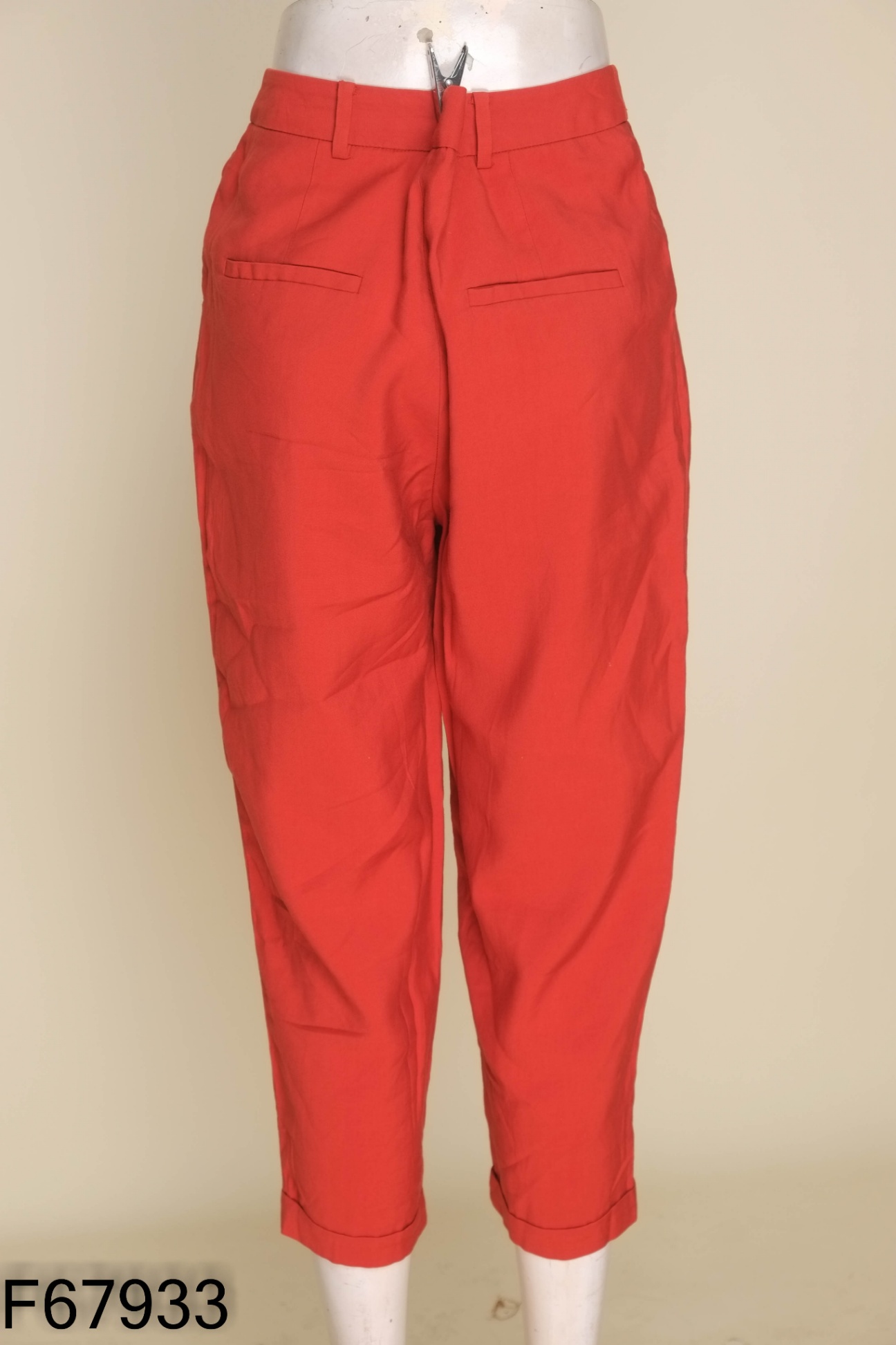 Quần ADORE DRESS đỏ cúc đen